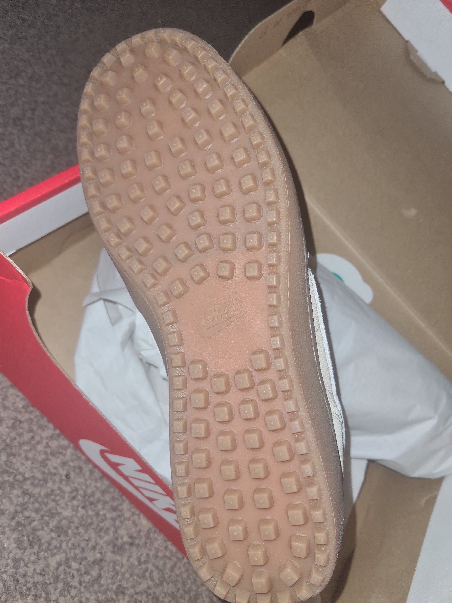 Nike Womens Field General Trainers Linen White UK 6, Nike, 3.5, Excellent condition — preloved on SilentSale®