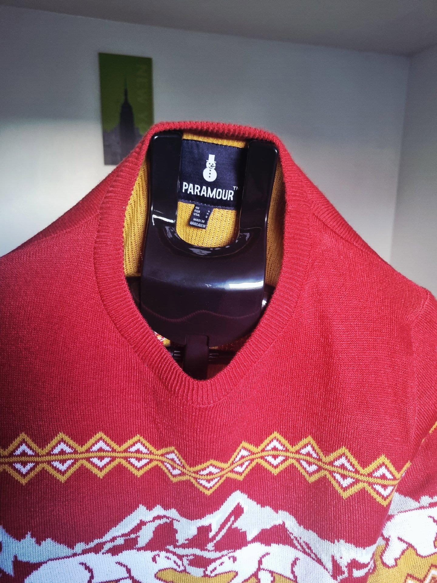 Paramour Red Patterned V-Neck Jumper – Size M, Paramour, M, Excellent condition — preloved on SilentSale®