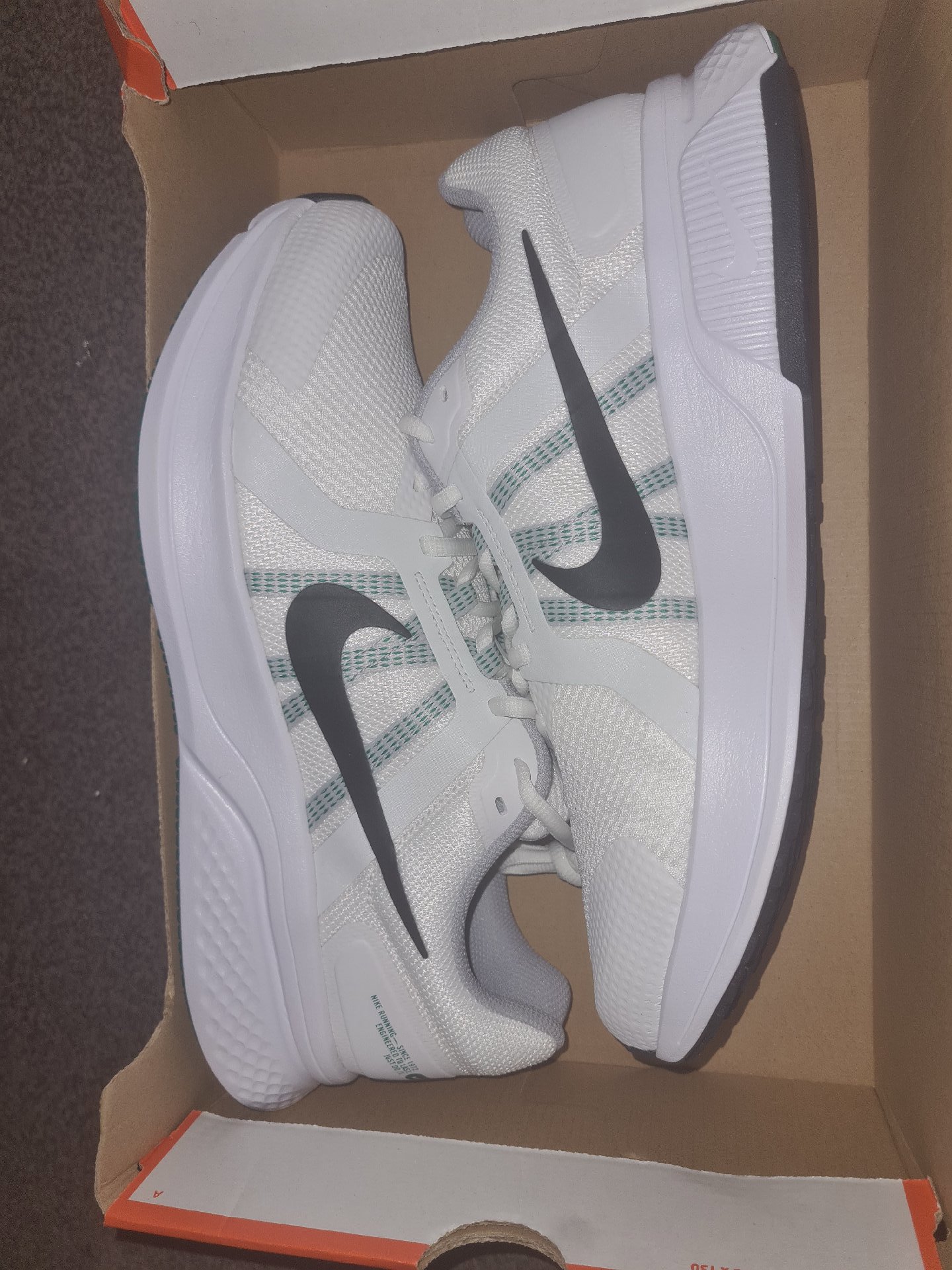 Nike Run Swift 2 White Black Trainers – UK 11.5, Nike, 11.5, Excellent condition — preloved on SilentSale®