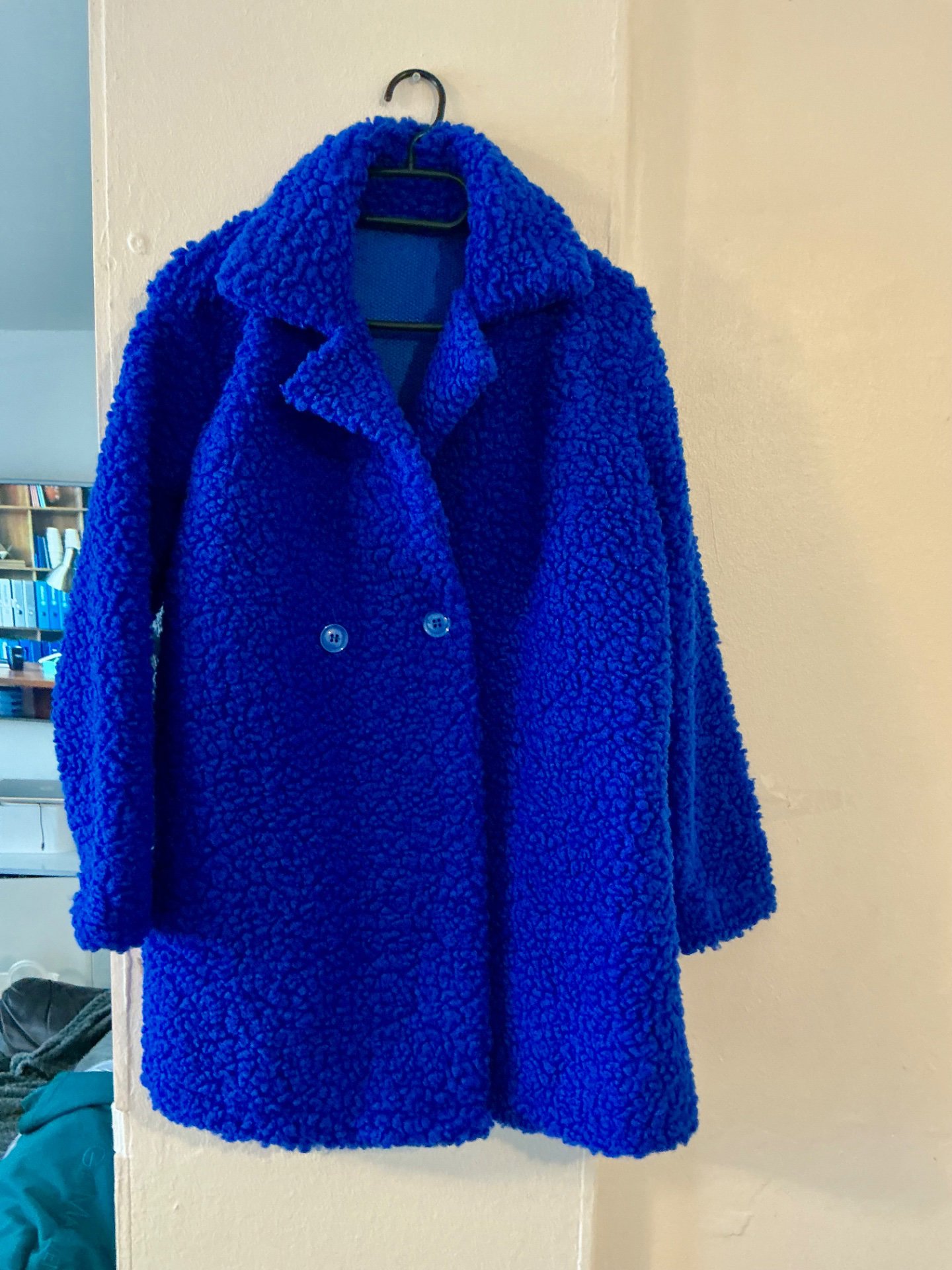Blue Teddy Borg Coat with Buttons, Unbranded, M, New condition — preloved on SilentSale®