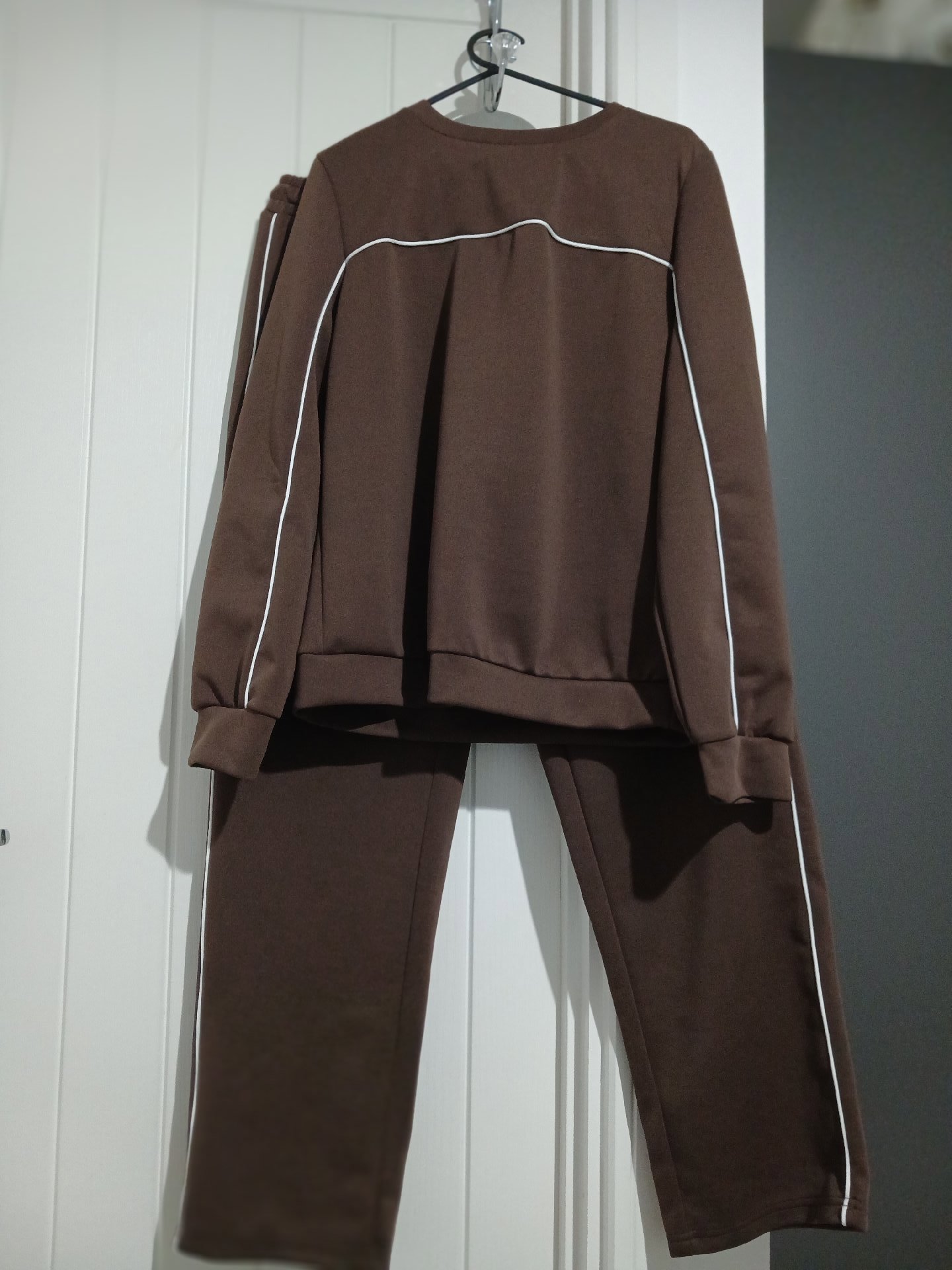 Wide leg tracksuit with jumper, Shein, L, New condition — preloved on SilentSale®