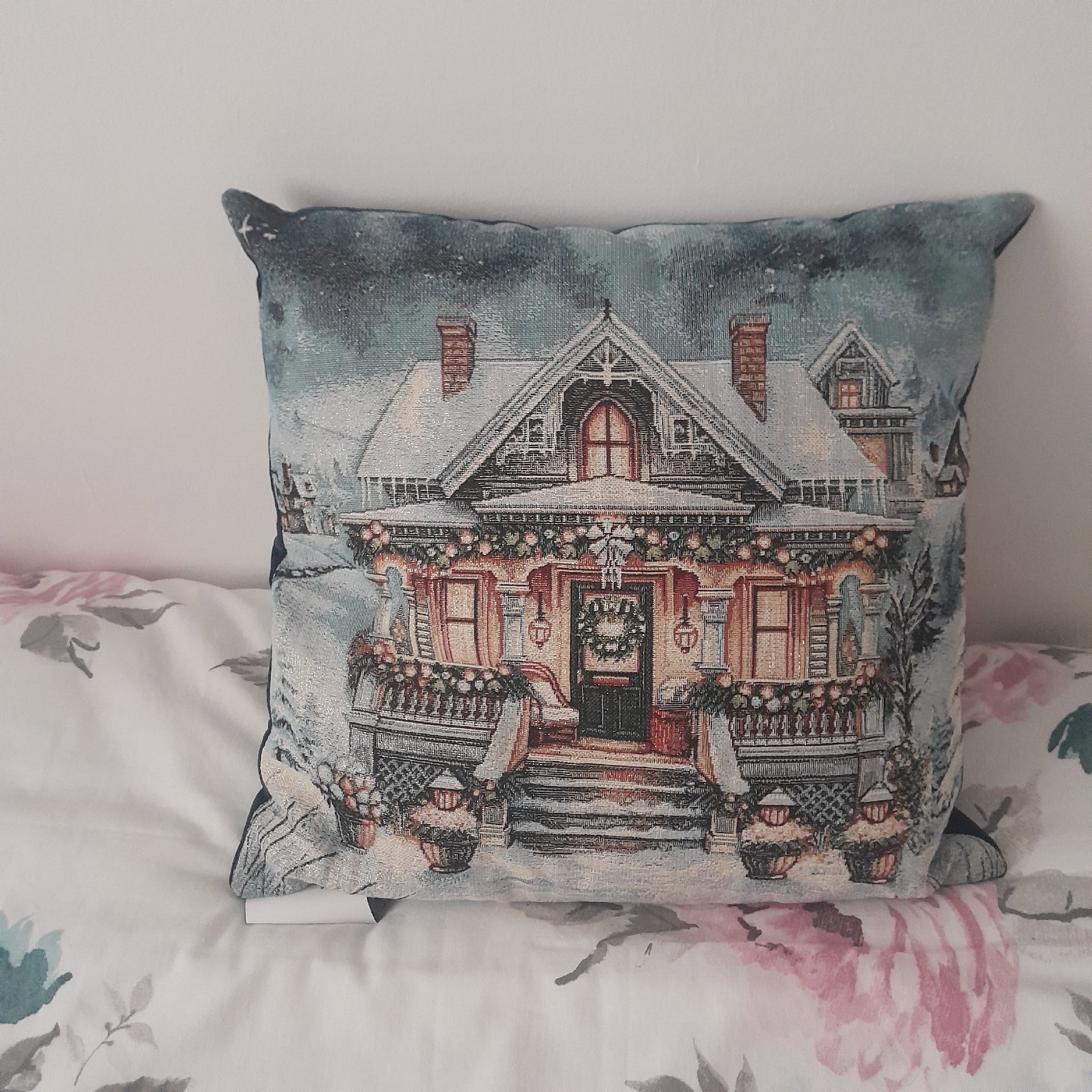 Christmas Decorative Cushion with Festive House Design, THE CUSHION FACTORY, One Size, Excellent condition — preloved on SilentSale®