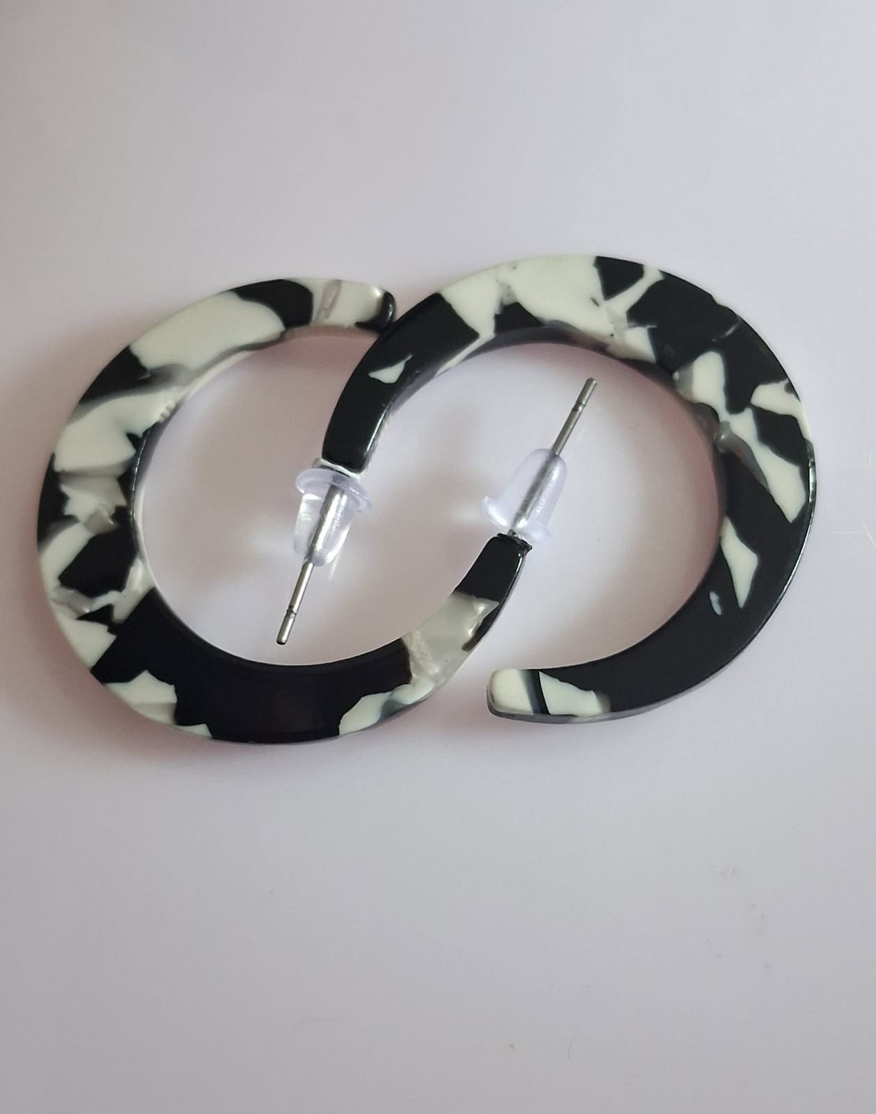 Black and White Resin Hoop Earrings, Other, Z, New condition — preloved on SilentSale®