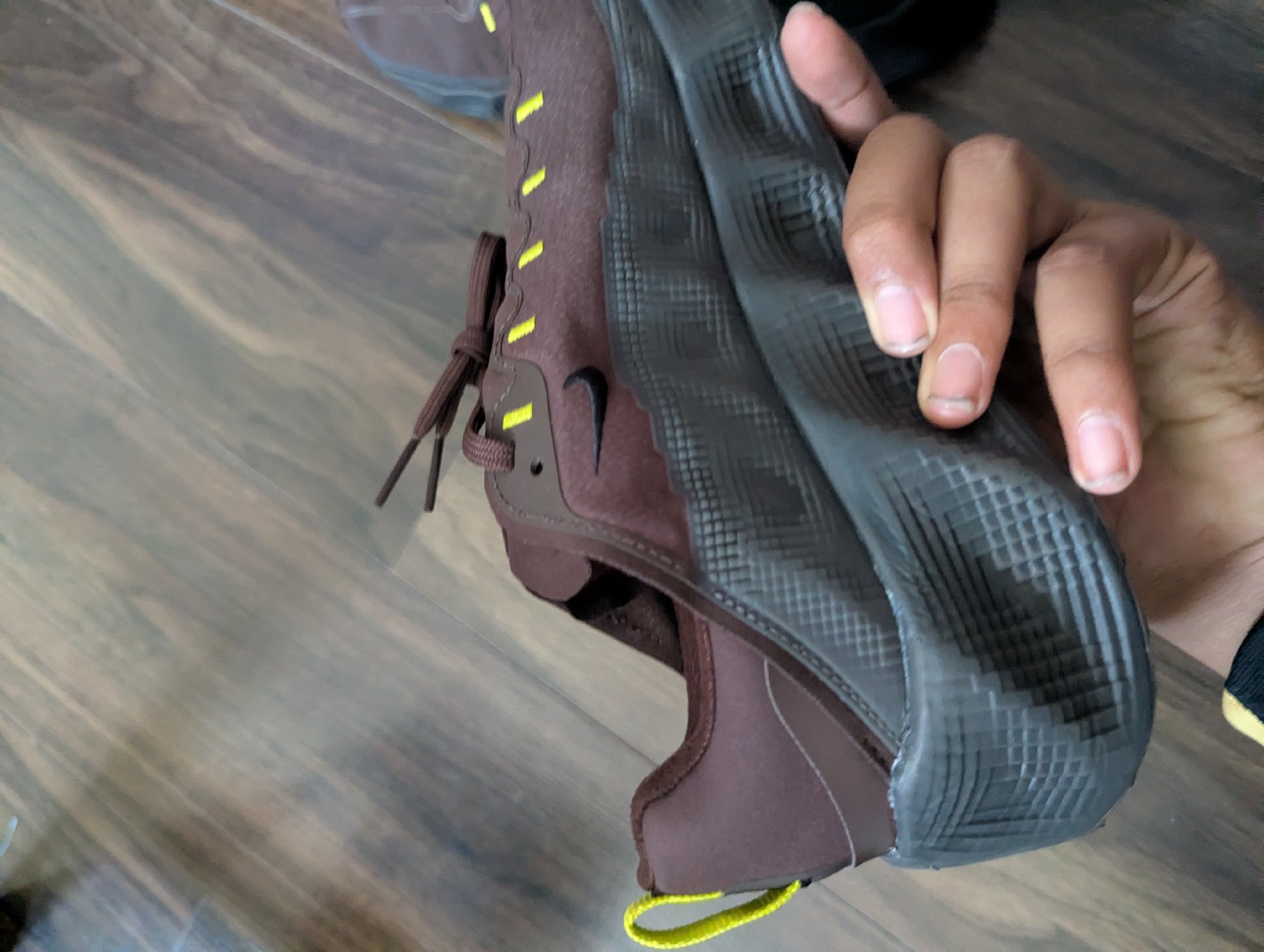 Nike Brown and Yellow Trainers – UK 6 / EUR 39, Nike, 6, New condition — preloved on SilentSale®