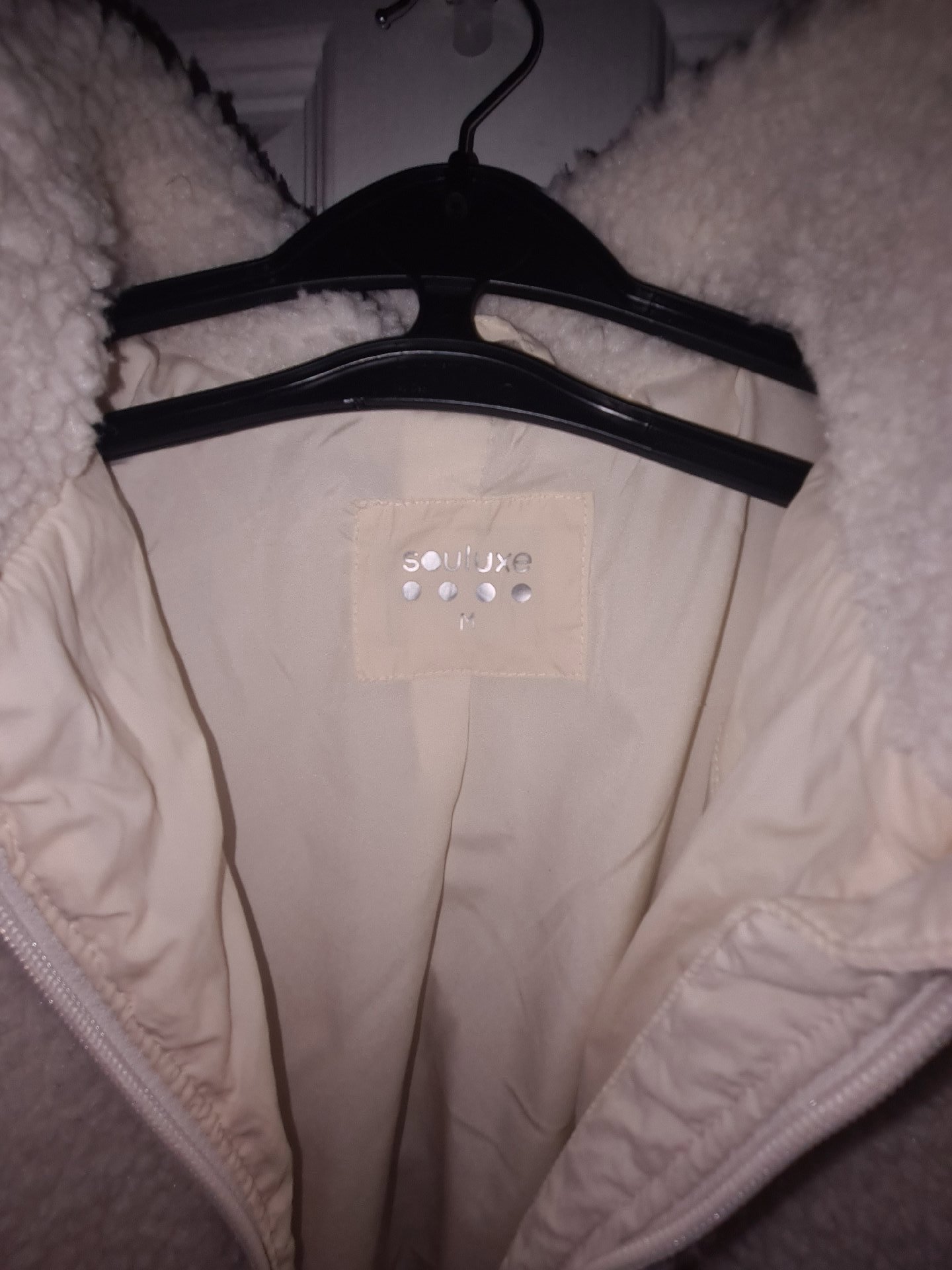 Souluxe Cream Sherpa Fleece Jacket Medium, Souluxe, 12, Excellent condition — preloved on SilentSale®