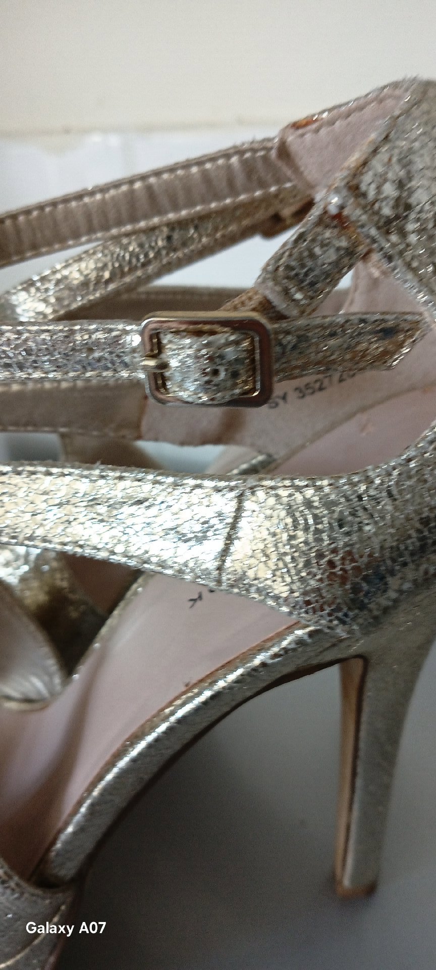New Look Gold High Heel Platform Sandals – UK 6 / EU 39, New Look, 6, Excellent condition — preloved on SilentSale®
