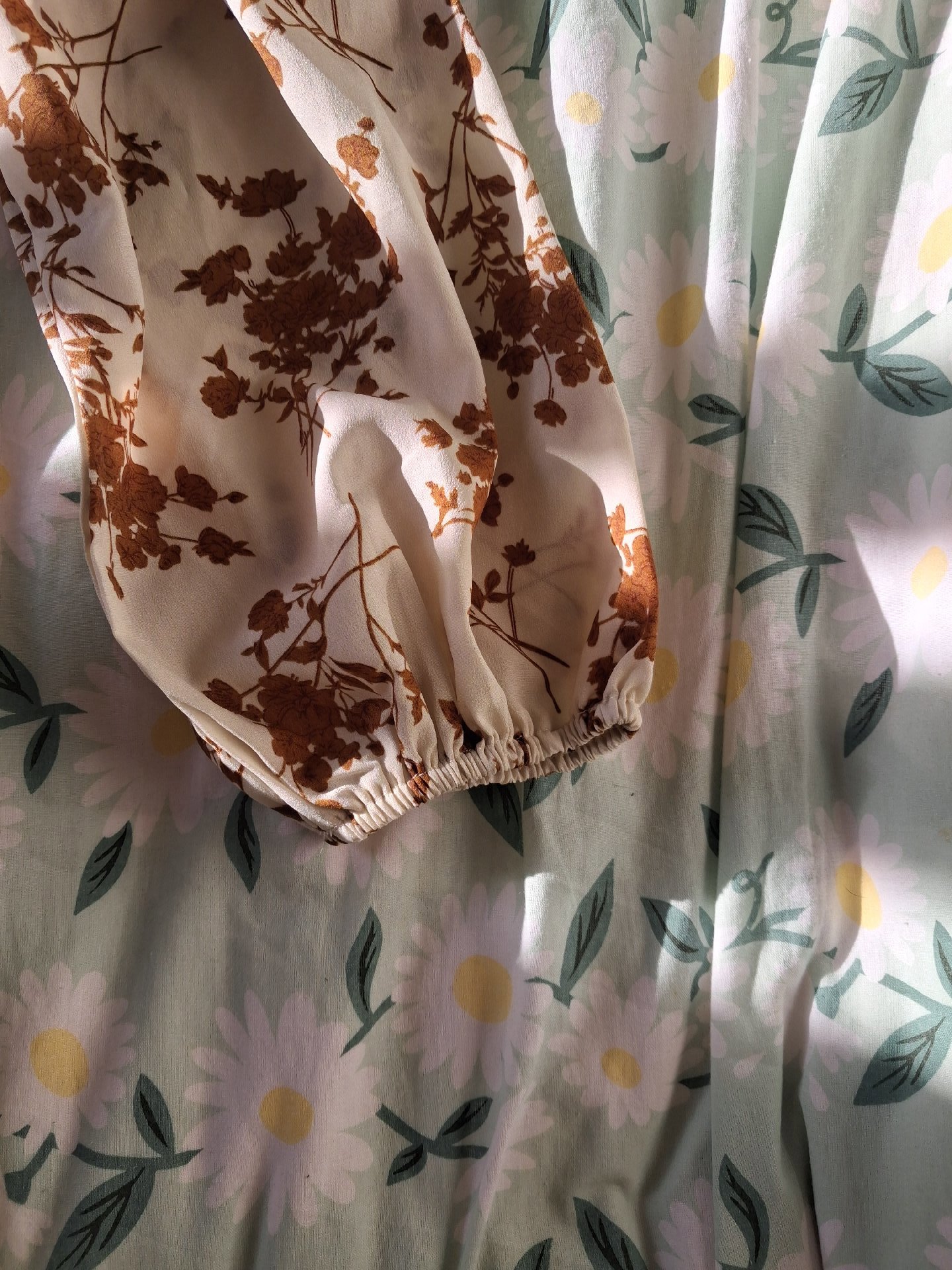 In The Style Floral Print Co-ord Set, In The Style, 20, Excellent condition — preloved on SilentSale®