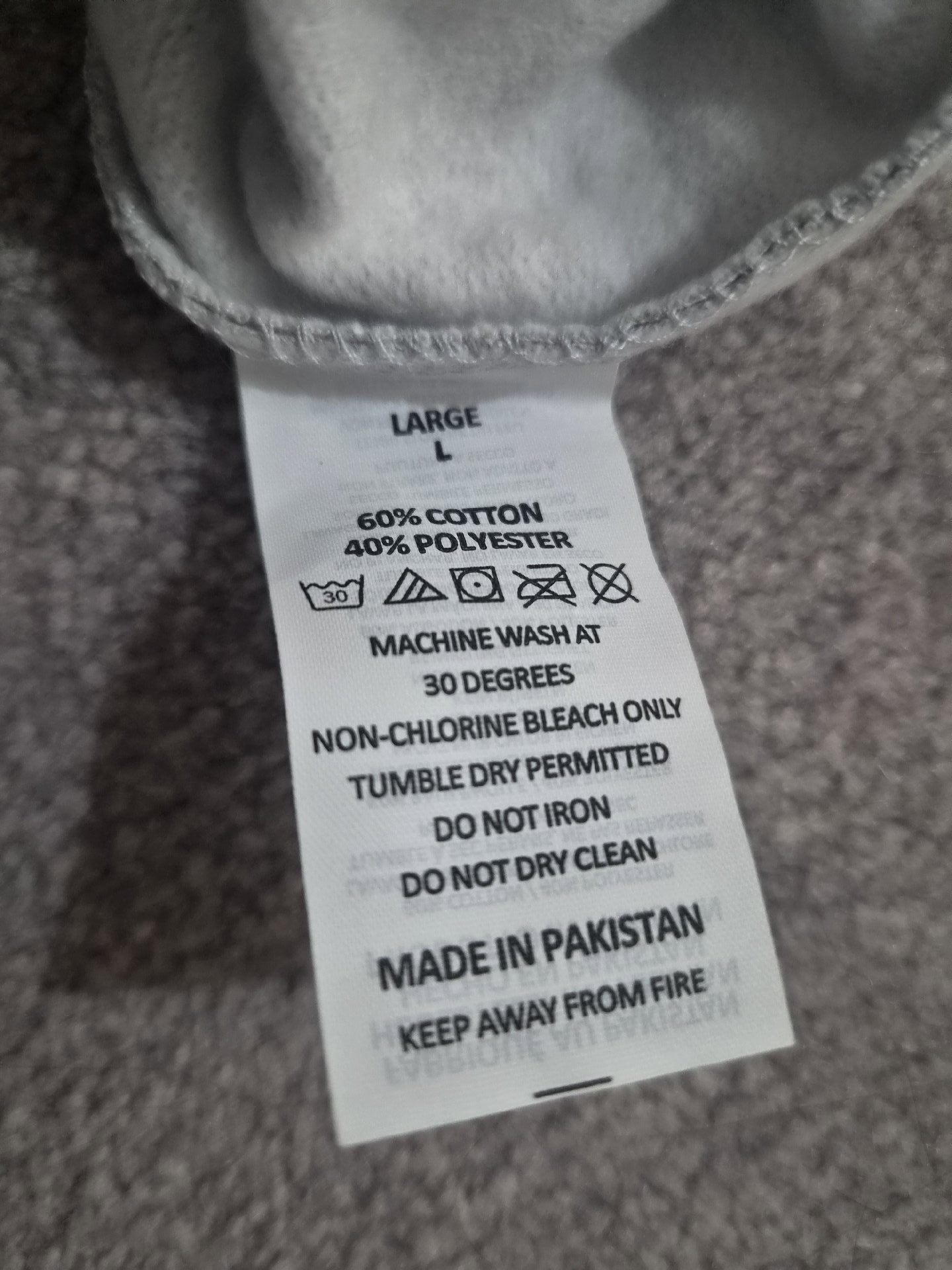 Grey Sweatshirt with Cherry Print – Size 16, Unbranded, 16, Excellent condition — preloved on SilentSale®