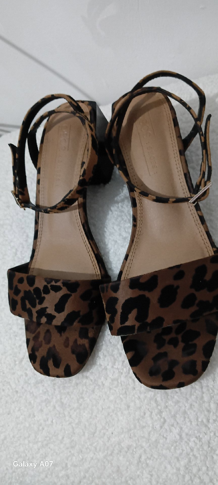 Leopard Print Block Heel Sandals – Size 5, Sos Shoes, 5, Excellent condition — preloved on SilentSale®