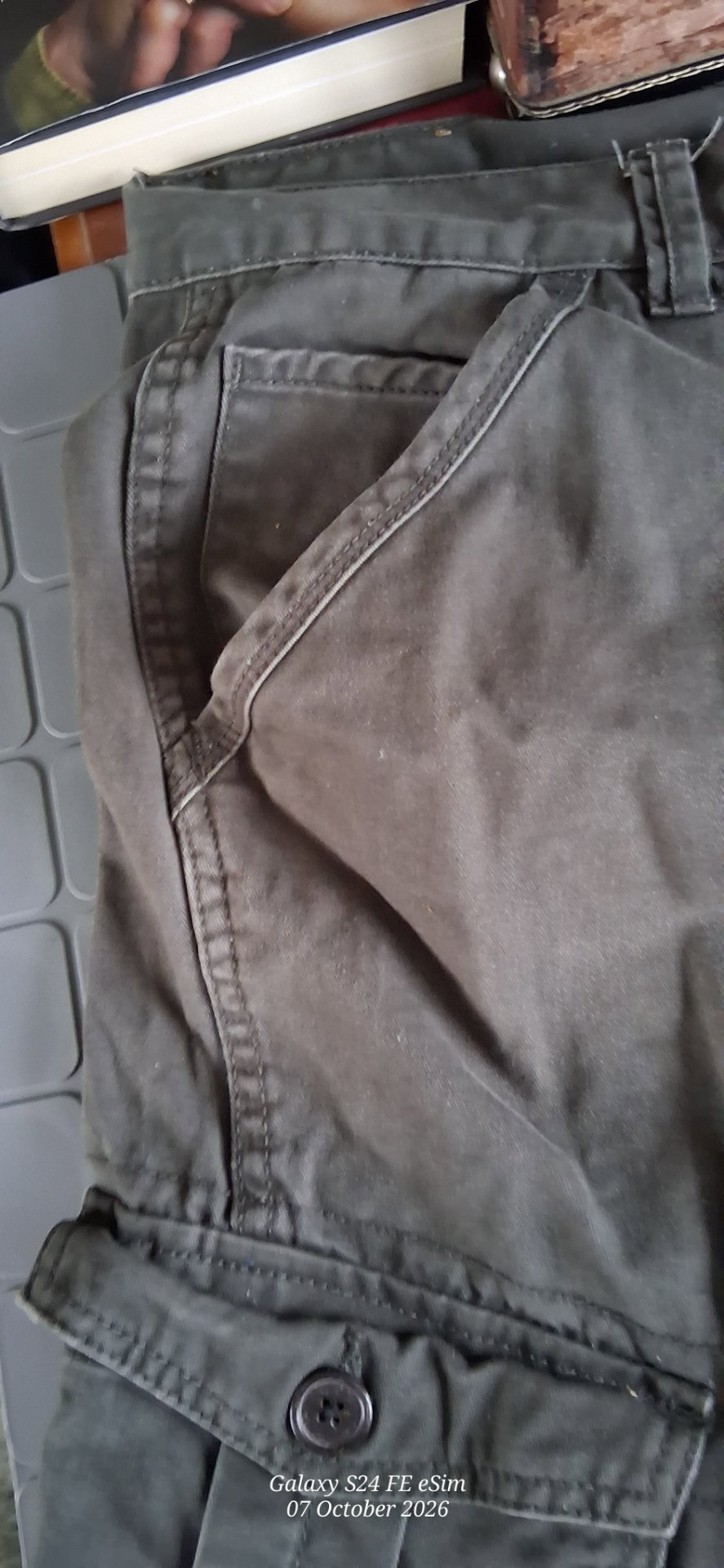 Firetrap Khaki DARK/ MID GREY Cargo Shorts 3XL, Firetrap, 3XL, Good condition — preloved on SilentSale®