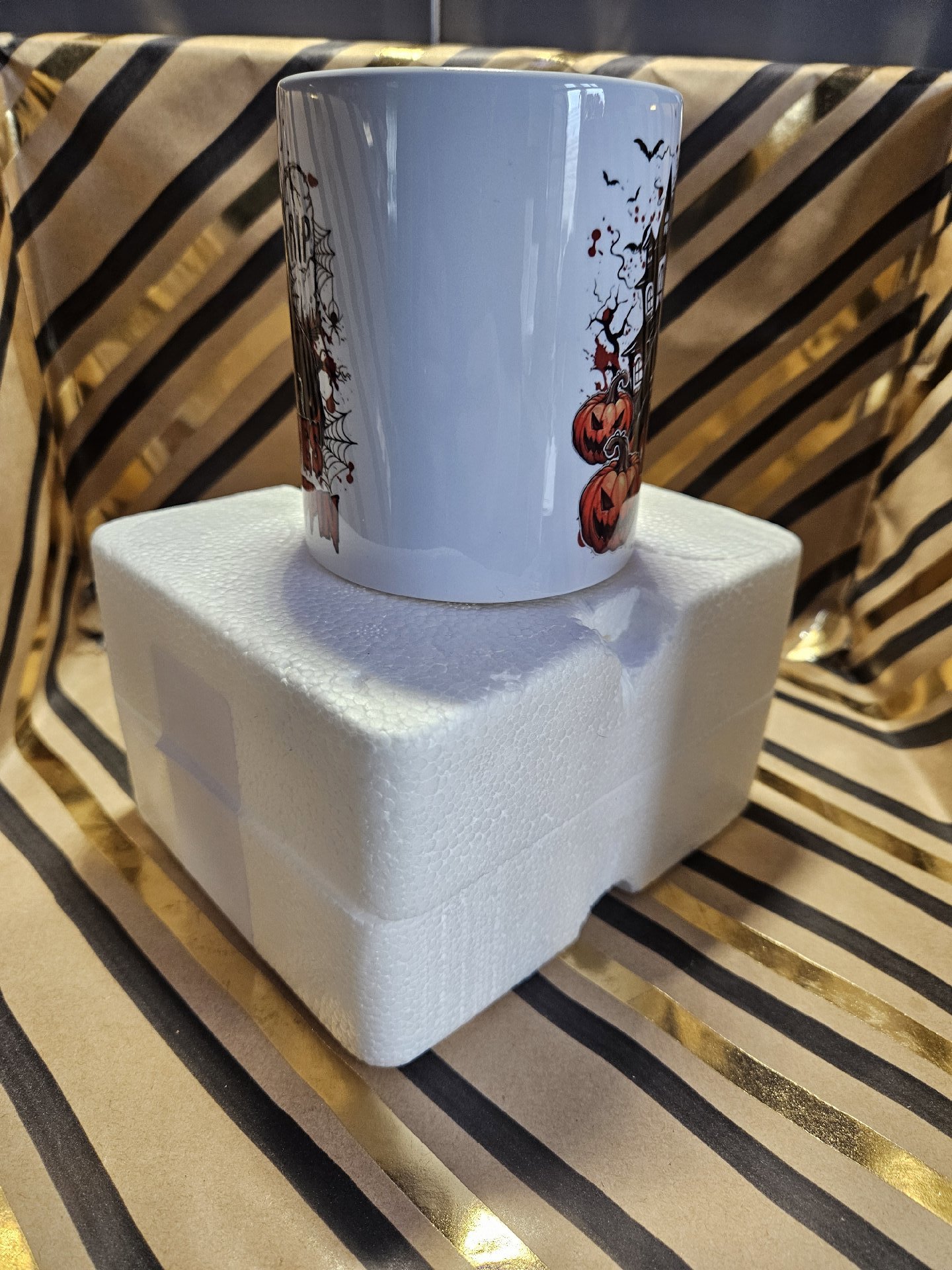 Halloween coffee mug, Unbranded, One Size, New condition — preloved on SilentSale®
