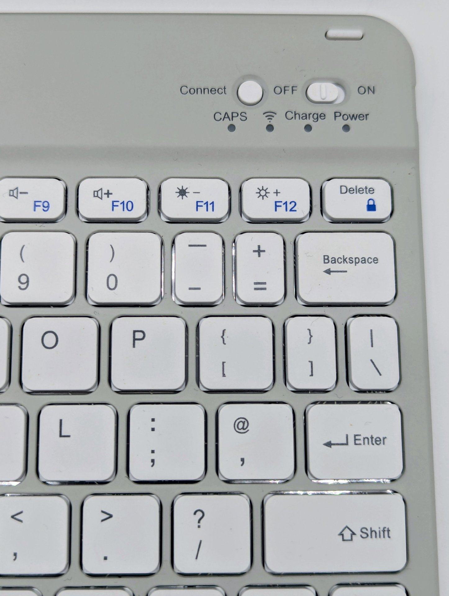 Wireless Keyboard Case for Tablet, Drivego, 4.7", New condition — preloved on SilentSale®