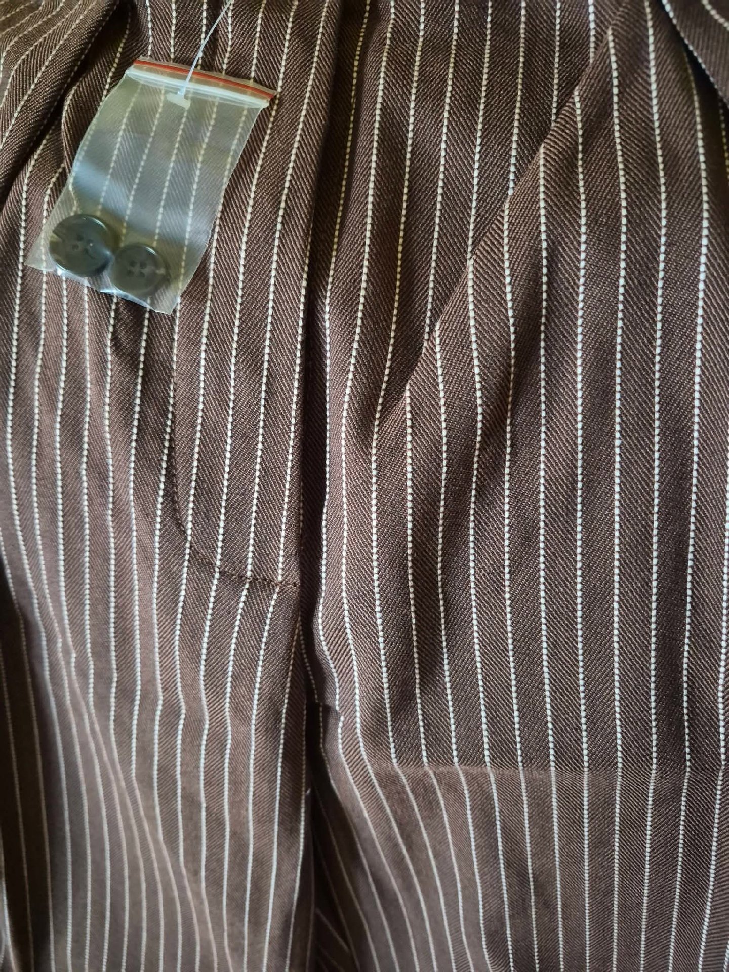 Free People Brown Pinstripe Trousers – XS, Free People, XS, Excellent condition — preloved on SilentSale®