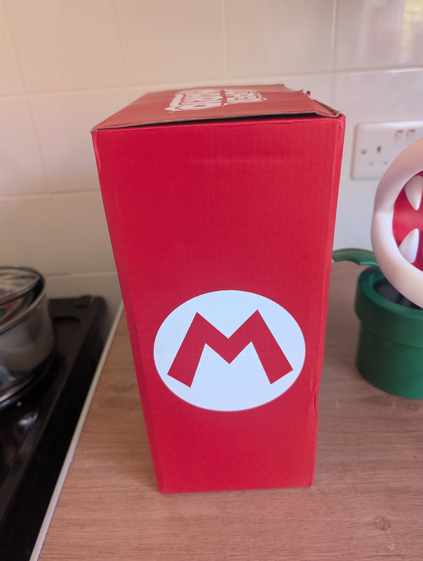 Super Mario Piranha Plant Posable Lamp USB Powered, Paladone, Medium, Excellent condition — preloved on SilentSale®