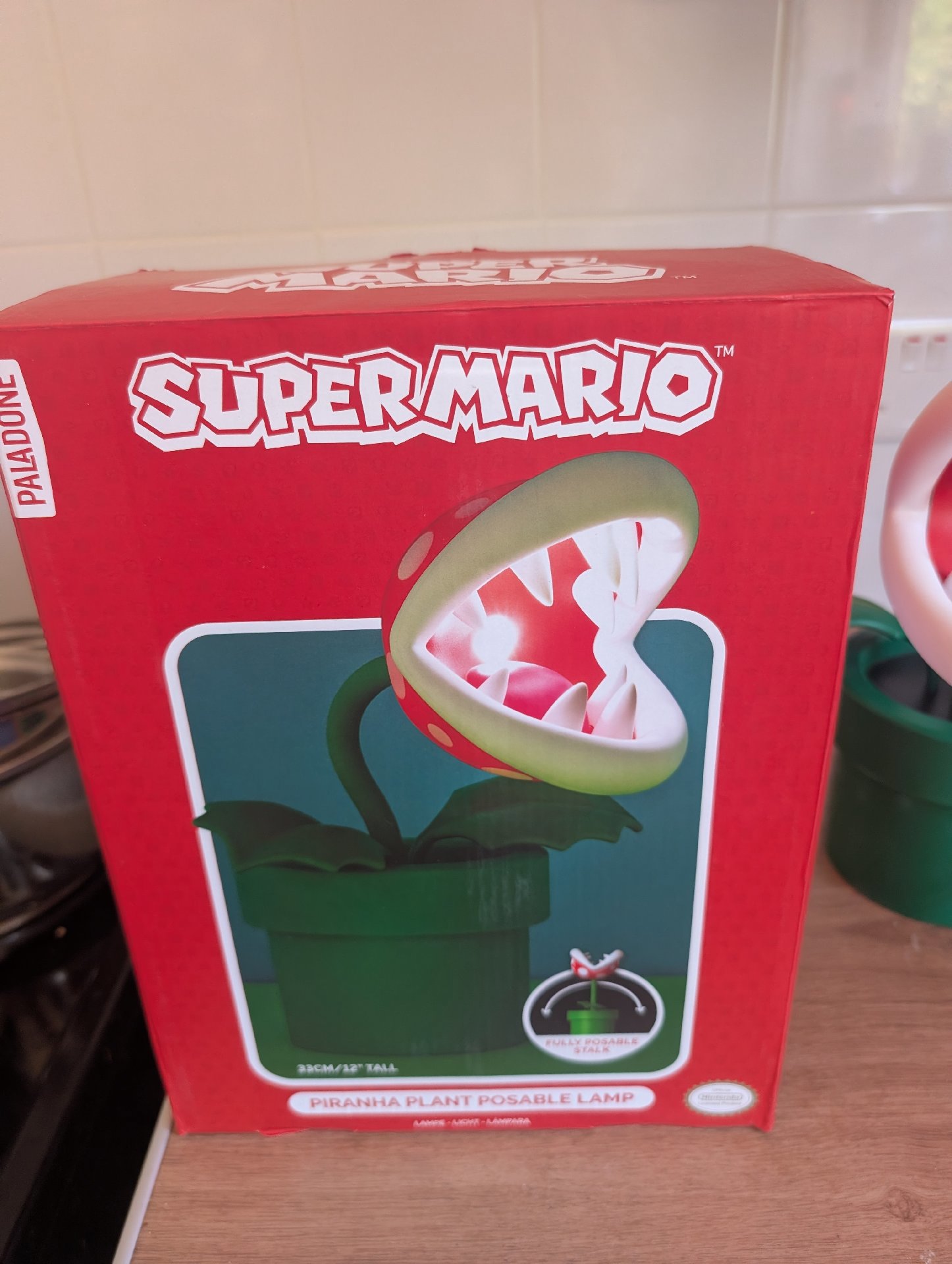 Super Mario Piranha Plant Posable Lamp USB Powered, Paladone, Medium, Excellent condition — preloved on SilentSale®