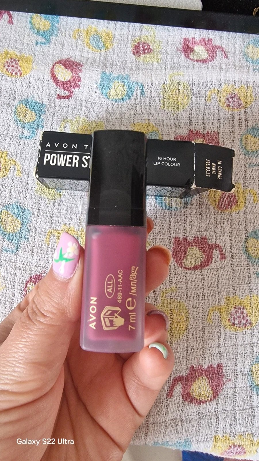 Liquid lipstick, Avon, One Size, New condition — preloved on SilentSale®