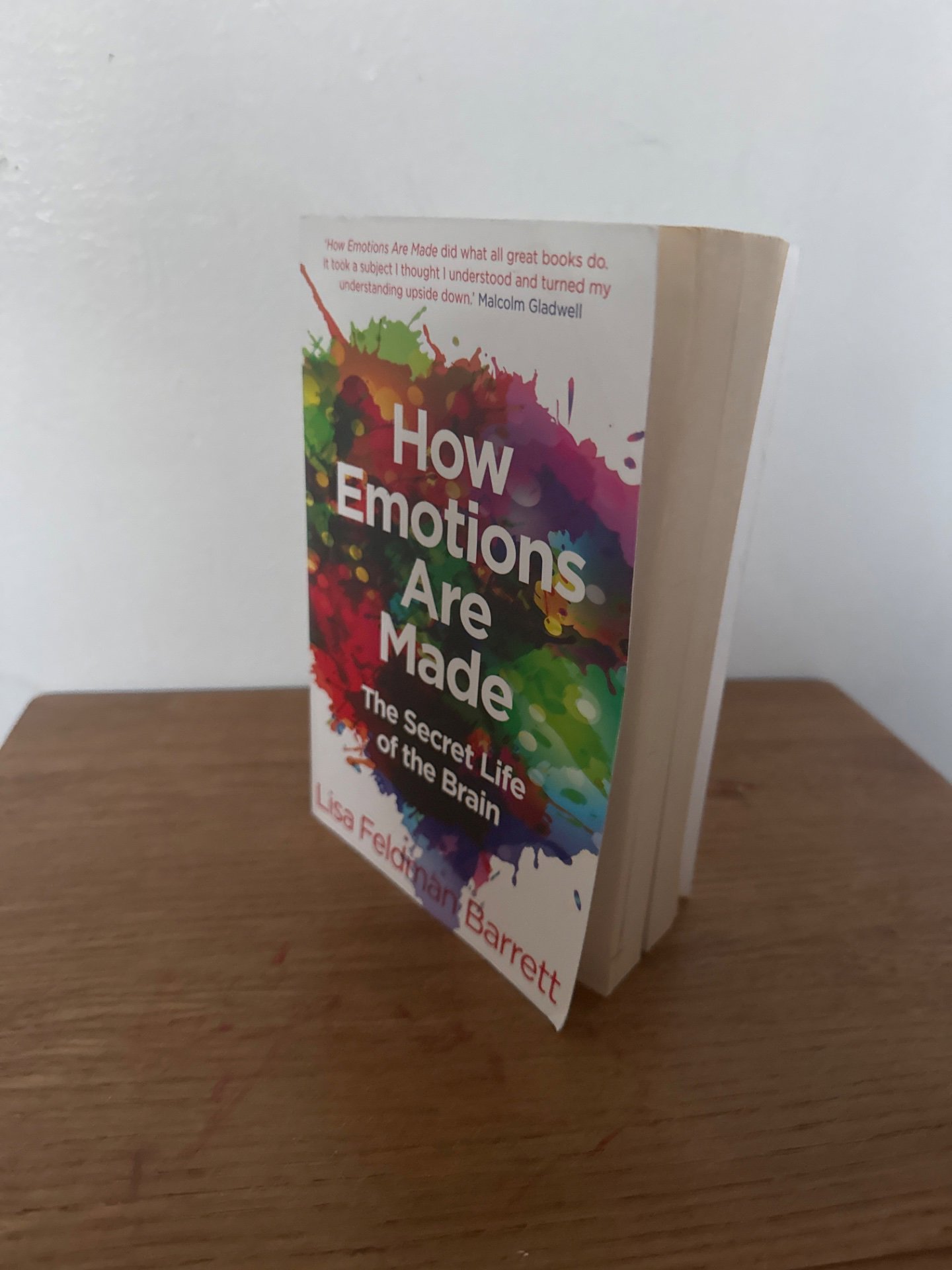 How Emotions Are Made by Lisa Feldman Barrett Paperback Book, Barrett, Paperback, Excellent condition — preloved on SilentSale®