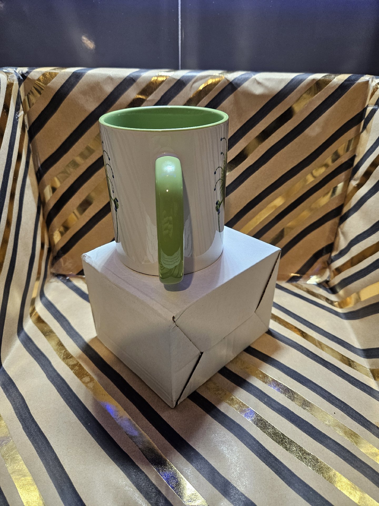Green Furry Monster Print Ceramic Mug, Unbranded, One Size, New condition — preloved on SilentSale®