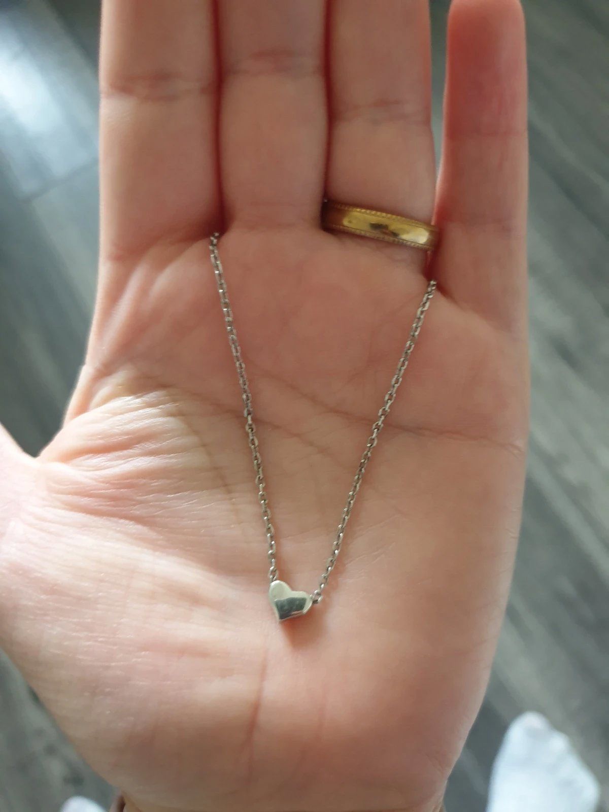 Heart necklace, Silvora, One Size, New condition — preloved on SilentSale®