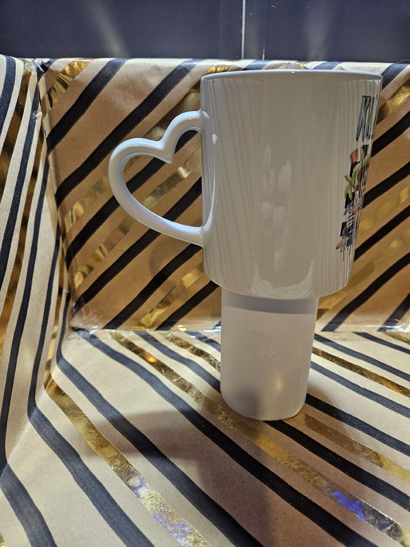 Summer Vibes Ceramic Mug with Heart Handle, Unbranded, One Size, New condition — preloved on SilentSale®