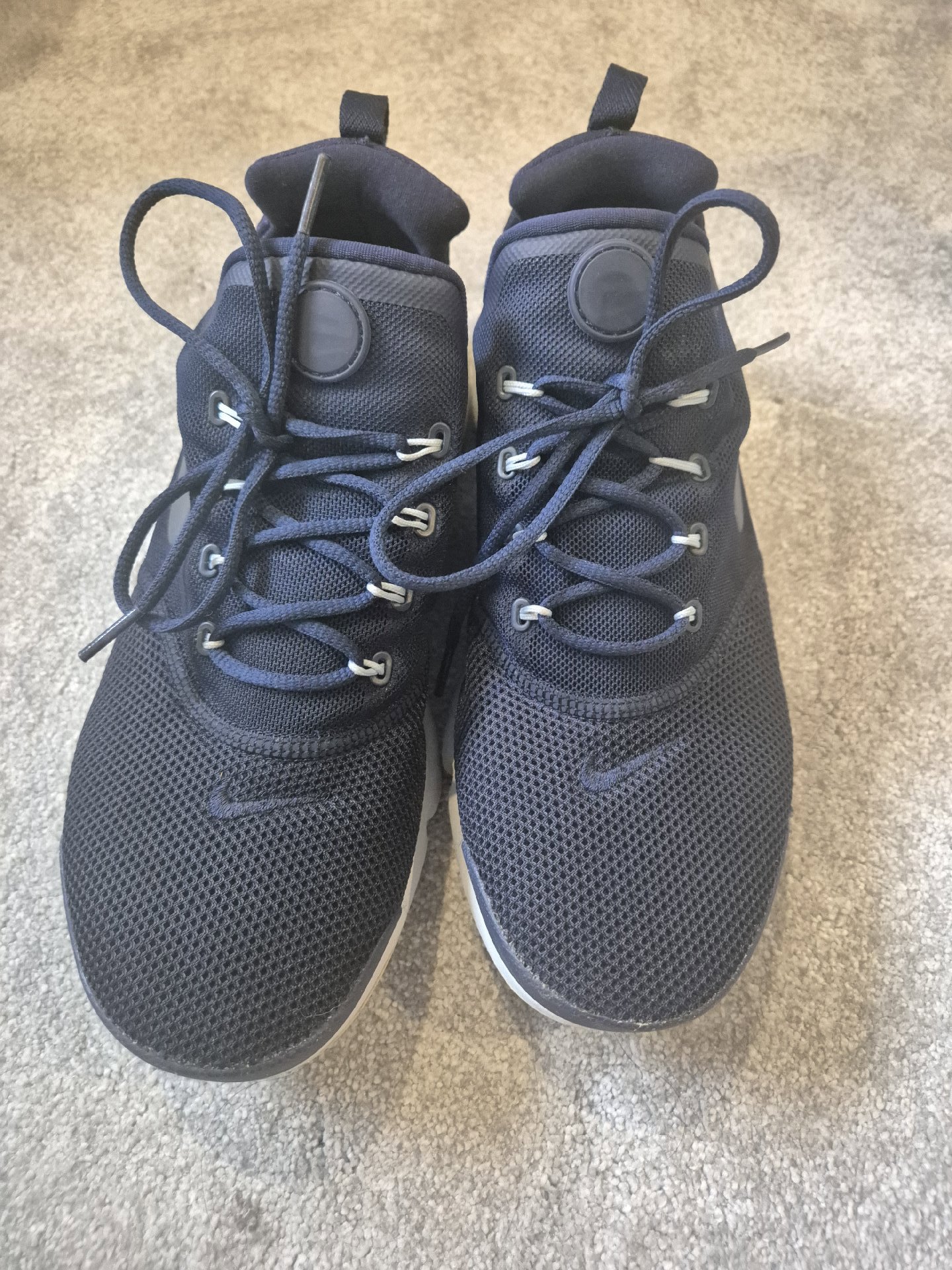 Nike Black Mesh Trainers, Nike, 6, Excellent condition — preloved on SilentSale®