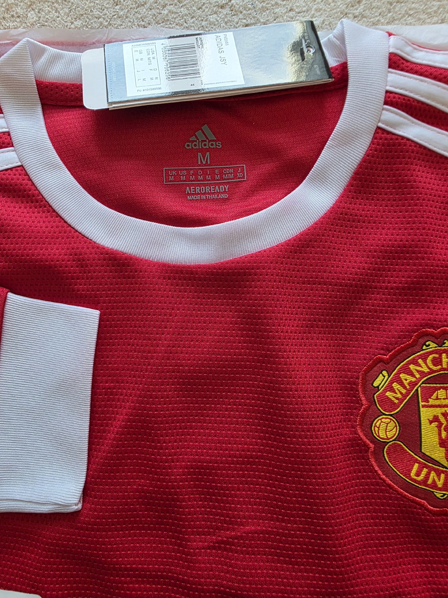 Adidas Manchester United Red Long Sleeve Football Shirt – M, Adidas, M, New condition — preloved on SilentSale®