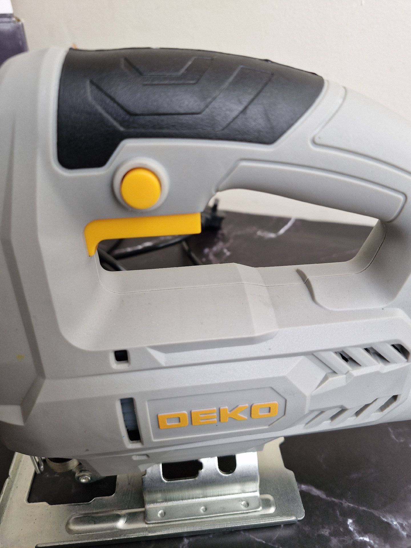 Deko Electric Jigsaw 400W Power Tool, Deko, One Size, Excellent condition — preloved on SilentSale®