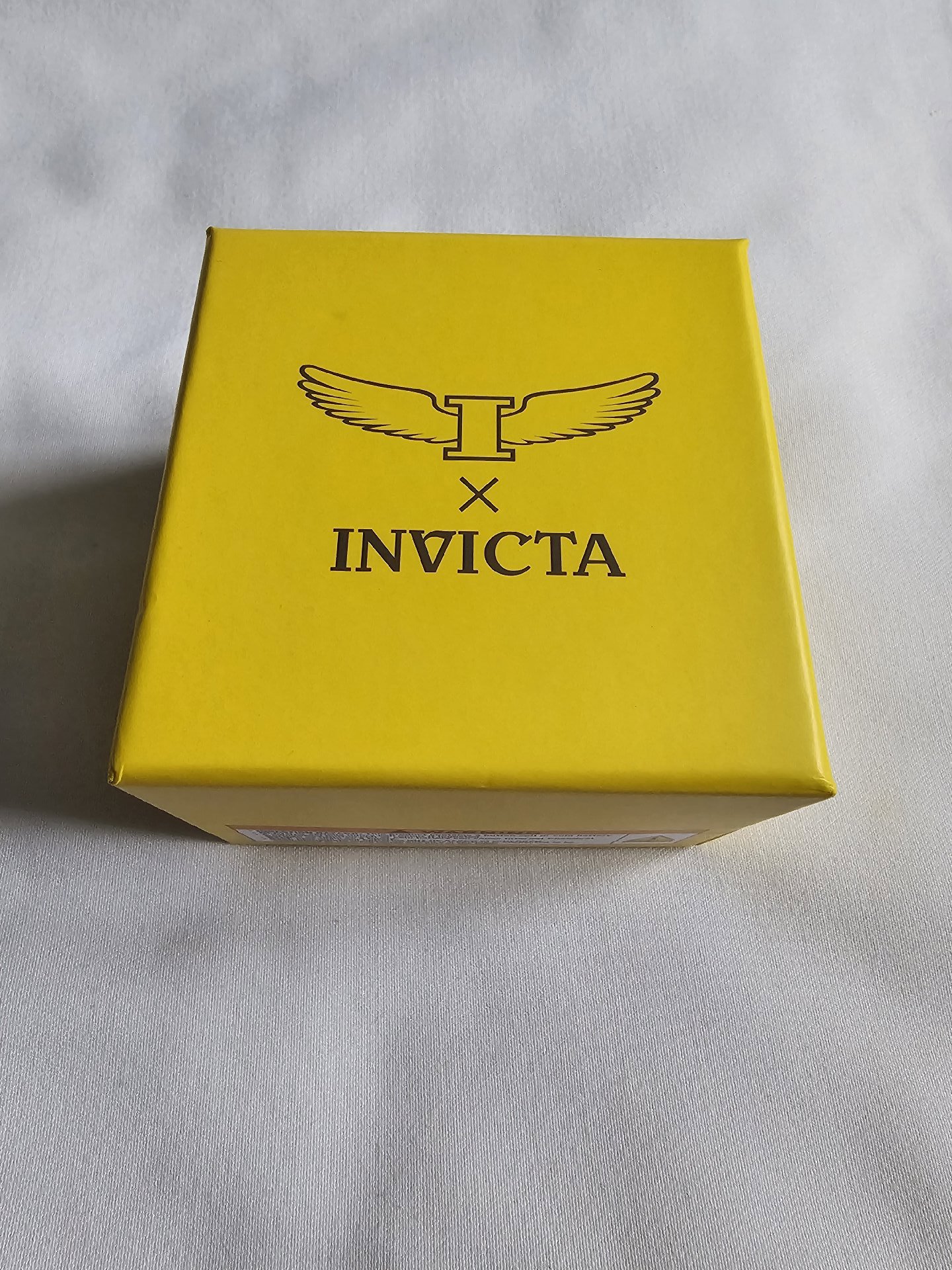 Invicta Silver and Gold Tone 40mm  Men's Wristwatch, Invicta, 40mm, Excellent condition — preloved on SilentSale®