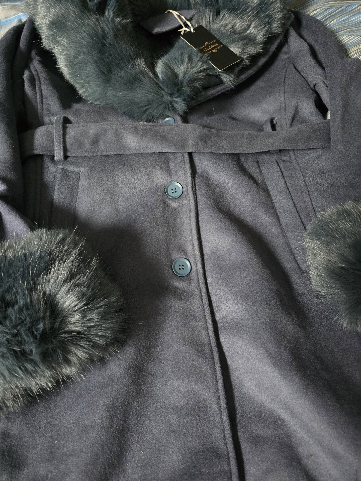 Claudine Navy Blue Faux Fur Collar and Cuff Coat, Giolshon, 12, New condition — preloved on SilentSale®