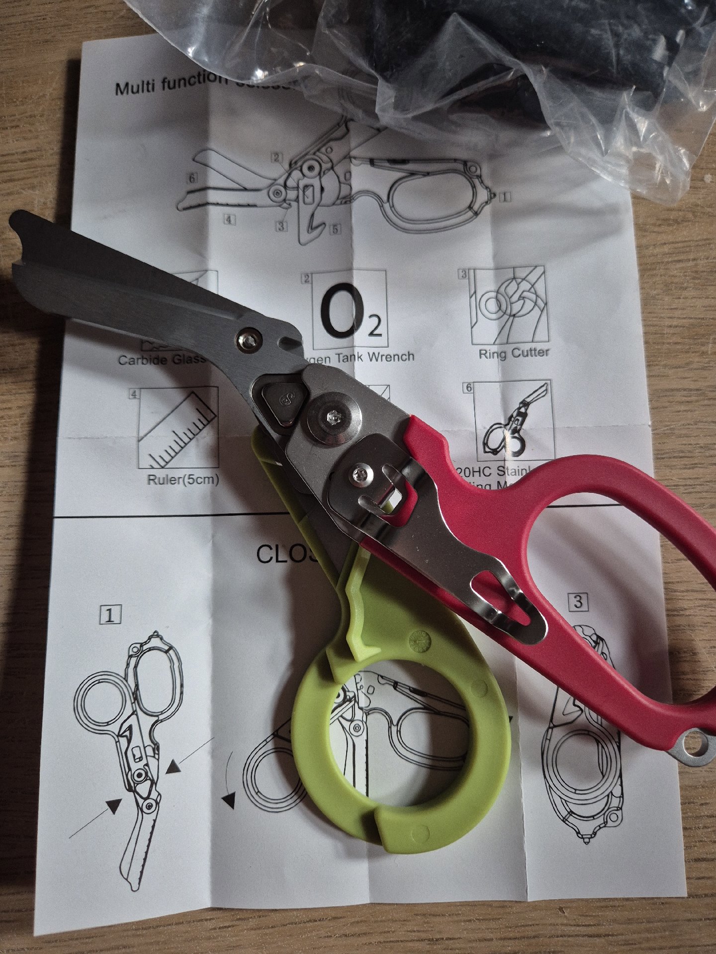 Multi-Function Emergency Rescue Shears Scissors, Unbranded, Medium, New condition — preloved on SilentSale®