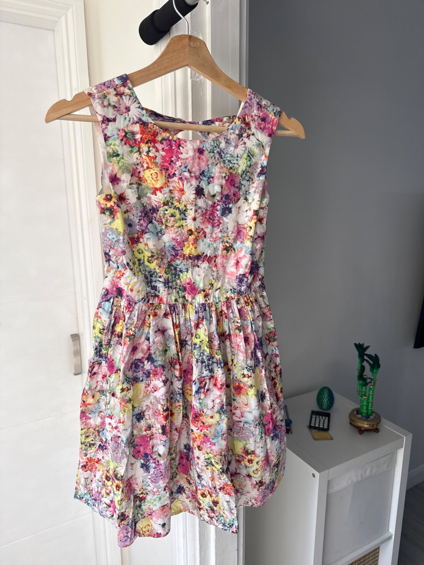 Floral Sleeveless Summer Dress, H&M, 12 years, Good condition — preloved on SilentSale®