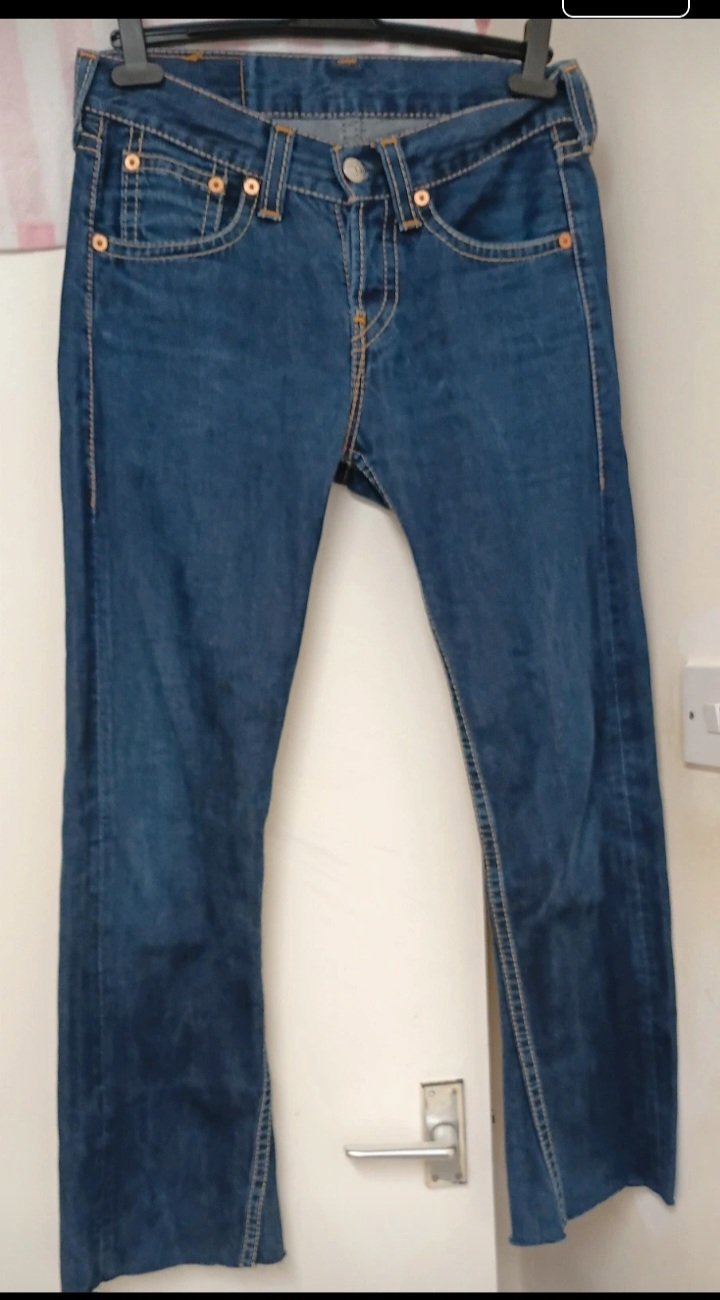 Levi's 907 Blue Denim Jeans W29 L34, Levi's, W29 L34, Excellent condition — preloved on SilentSale®
