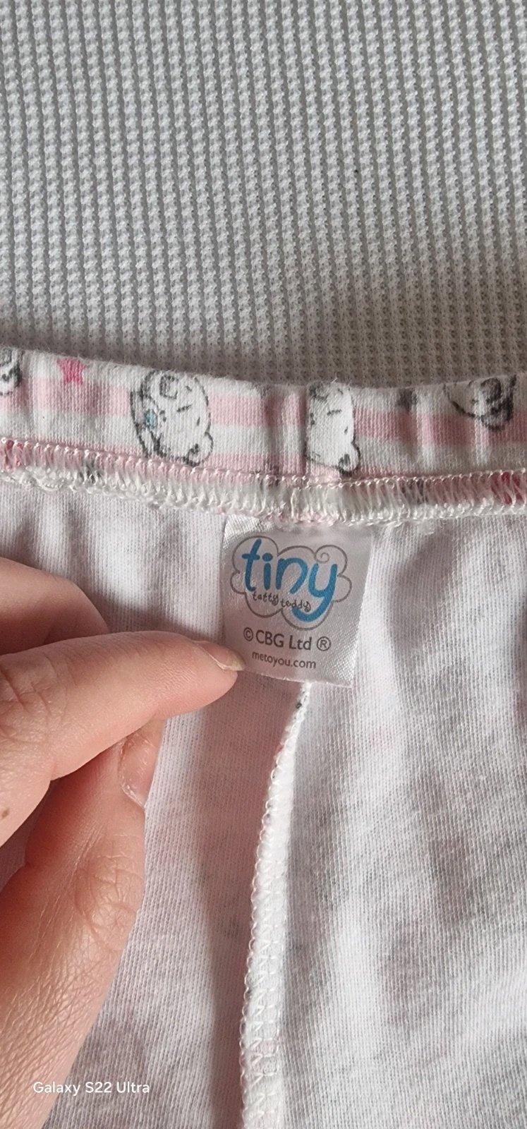 Girls trousers with feet, Primark, 6-9 months / 68 cm, Excellent condition — preloved on SilentSale®