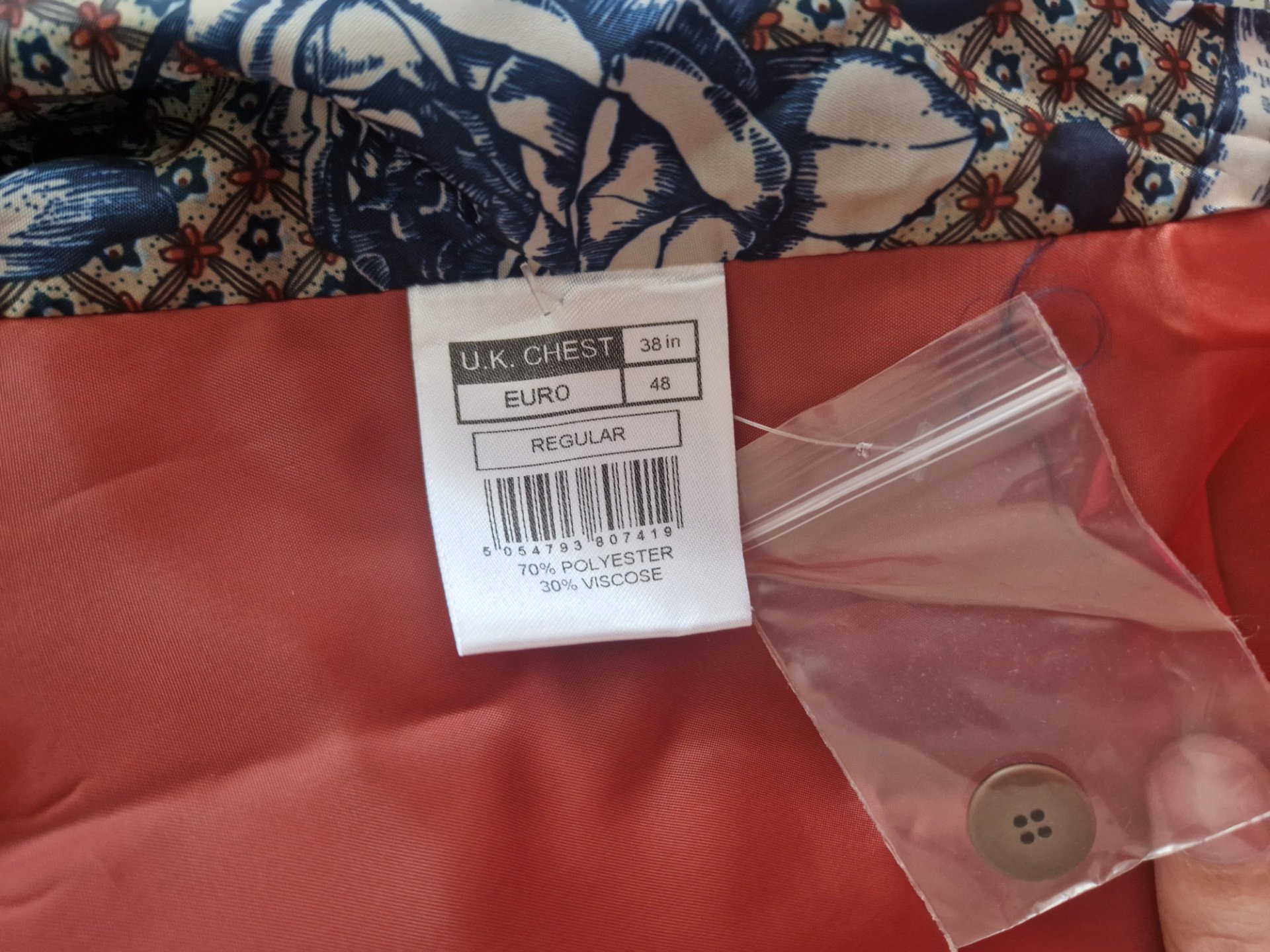Men’s wedding suit, antique, 36S, Like New condition — preloved on SilentSale®