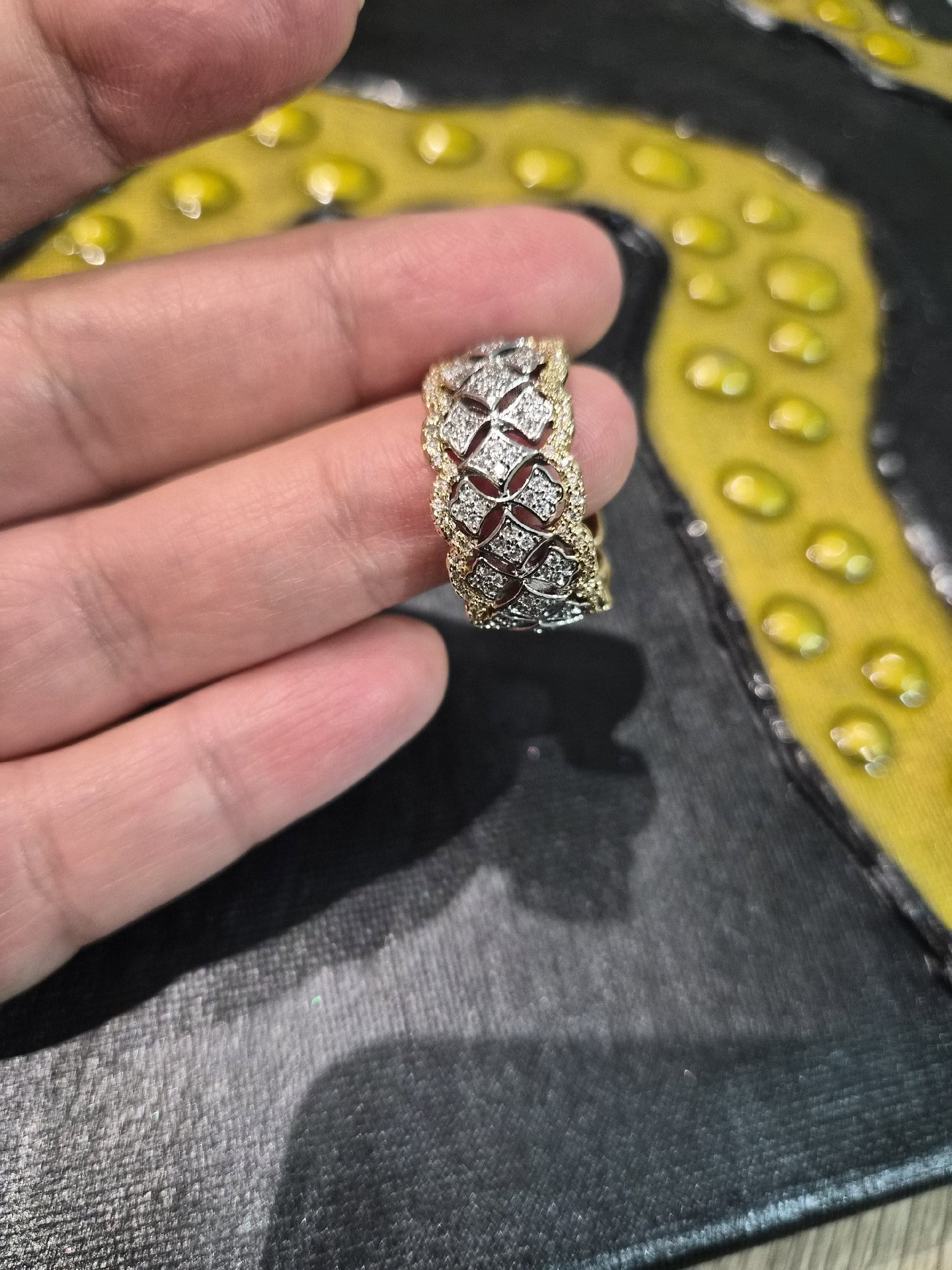 Two Tone Patterned Band Ring, Other, R½, New condition — preloved on SilentSale®