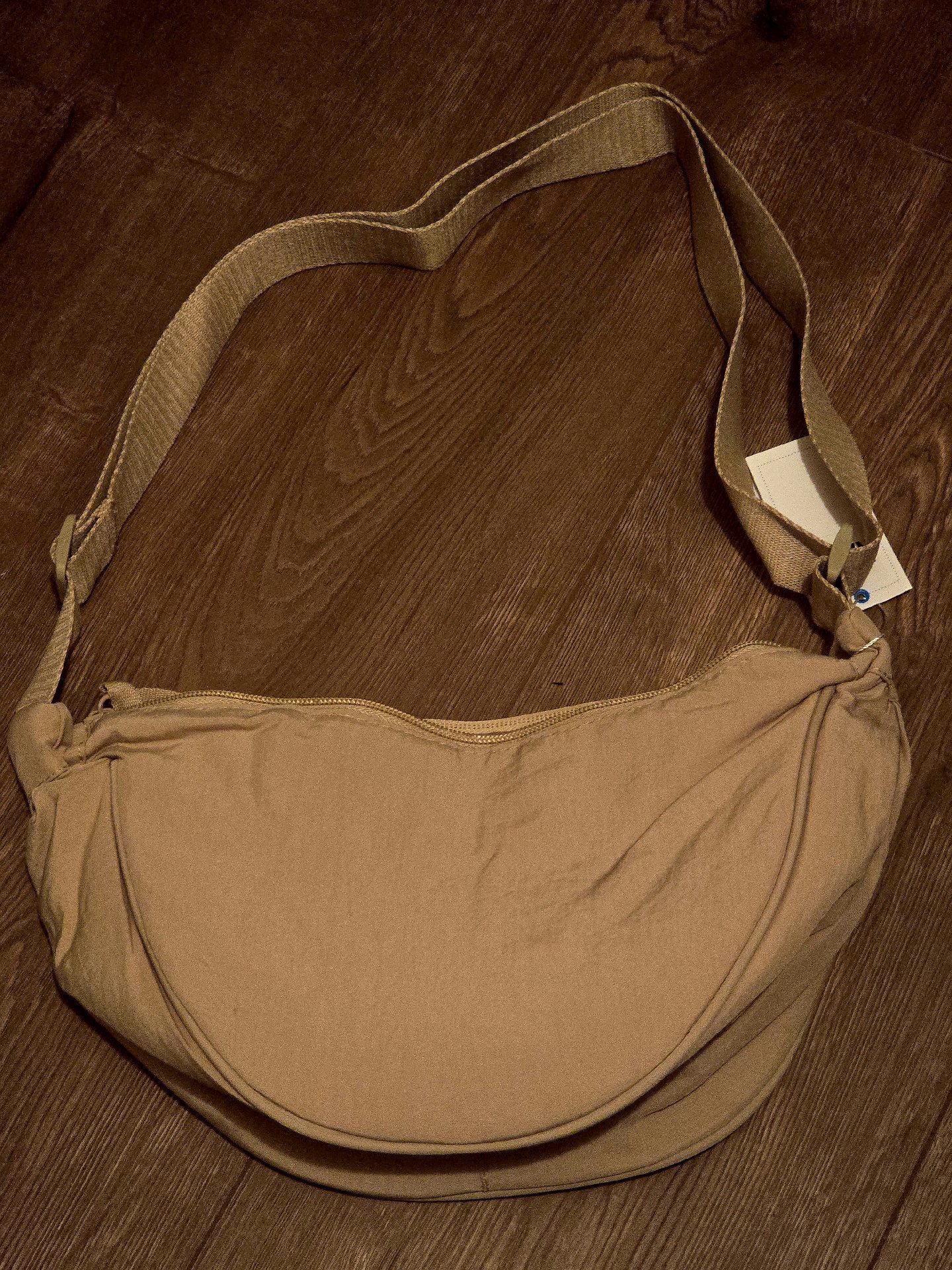 Crossbody Shoulder Bag, sangria, One Size, New condition — preloved on SilentSale®
