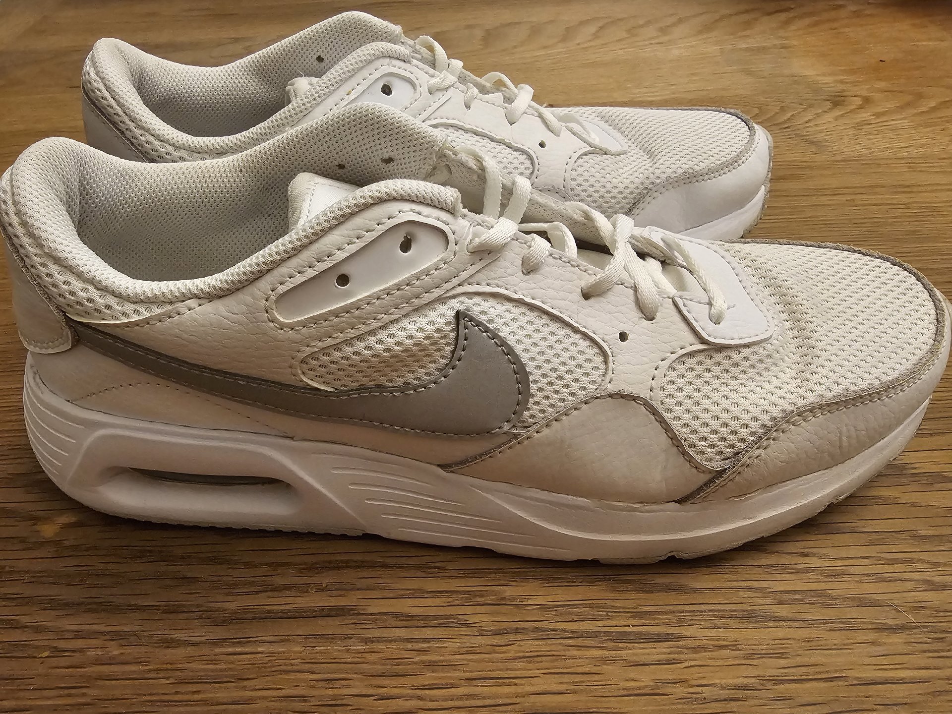 Nike Women Air Max Sc White Metalic Platnium CW4554-100 UK 8, Nike, 8, Good condition — preloved on SilentSale®