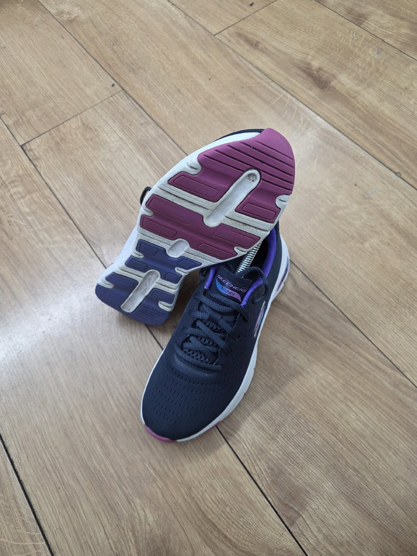 Skechers Arch Fit Black and Purple Trainers uk 7, Skechers, 7, Excellent condition — preloved on SilentSale®
