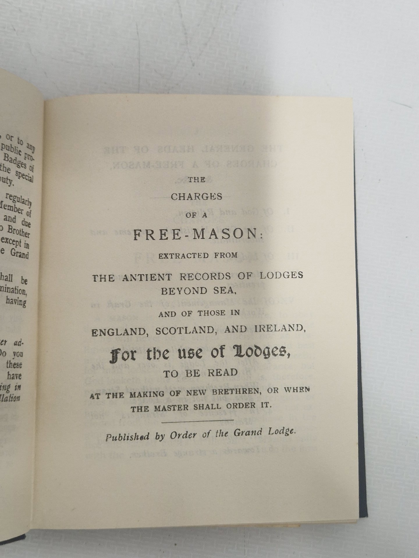 Book titled 'Constitutions 1926' by United Grand Lodge of England, Lodge, One Size, Excellent condition — preloved on SilentSale®