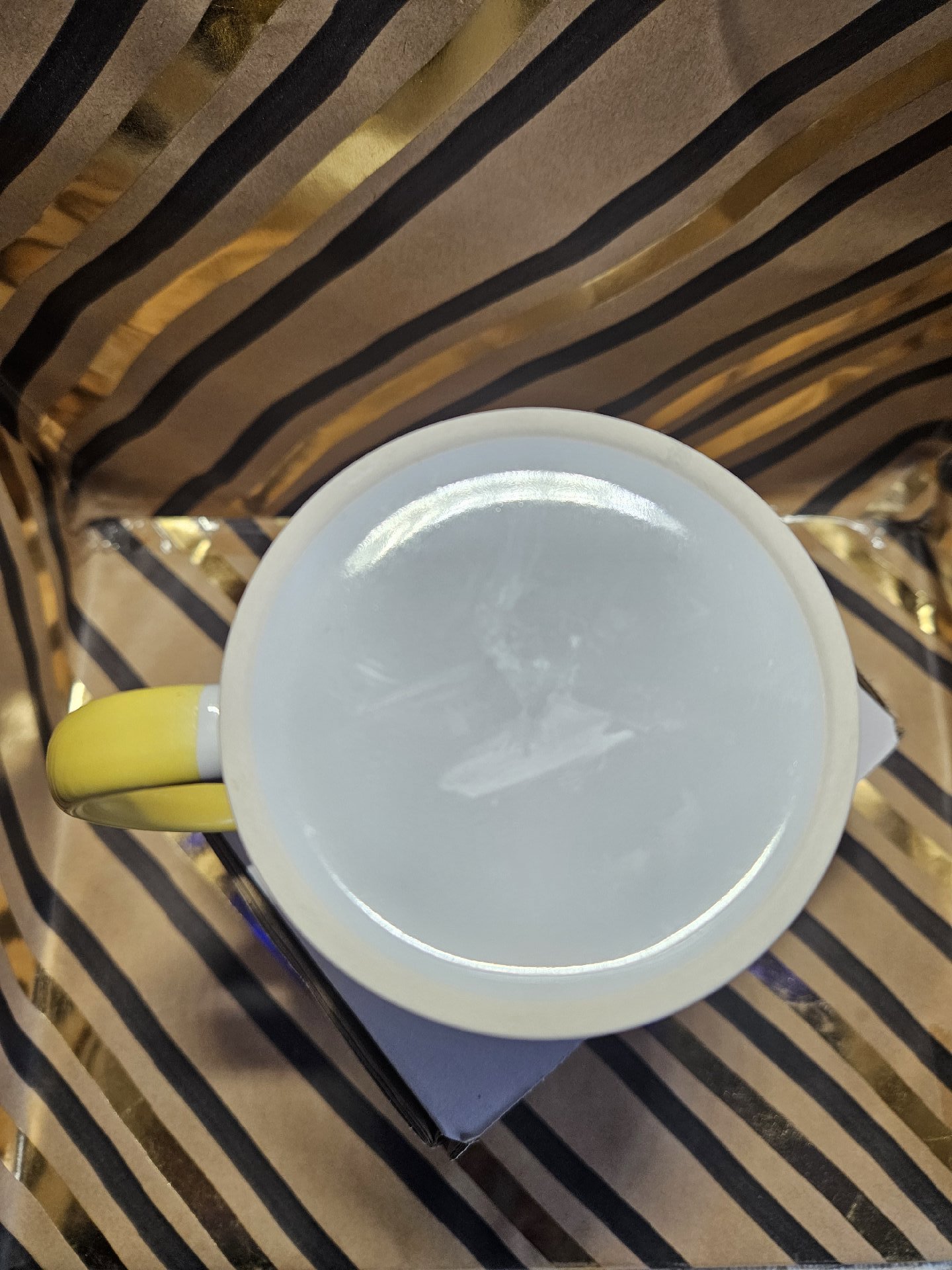 Artist Calico Cat Ceramic Mug with Yellow Handle and Interior, Unbranded, One Size, New condition — preloved on SilentSale®