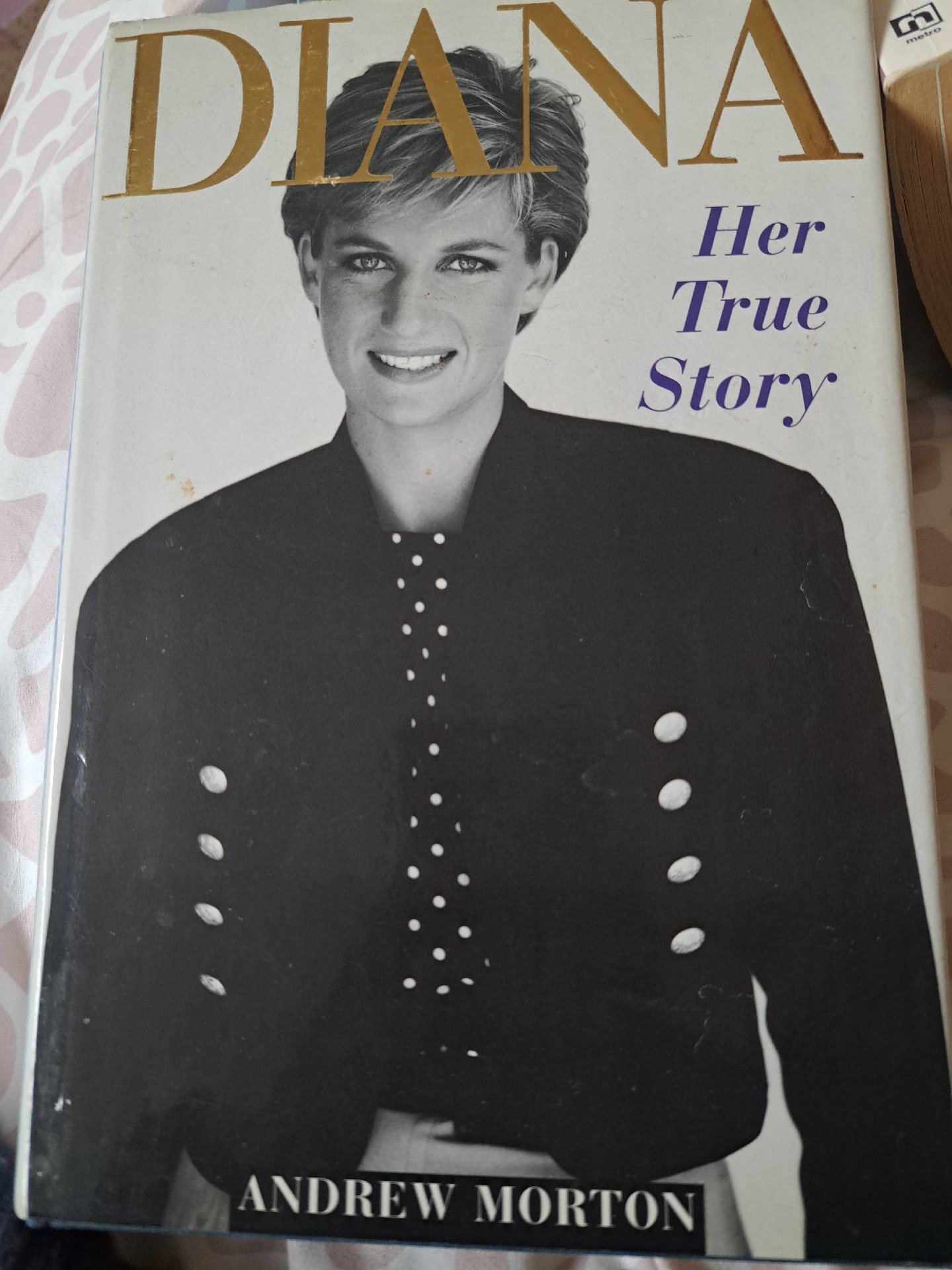 Diana Her True Story by Andrew Morton Hardcover Book, Unbranded, Hardback, Good condition — preloved on SilentSale®