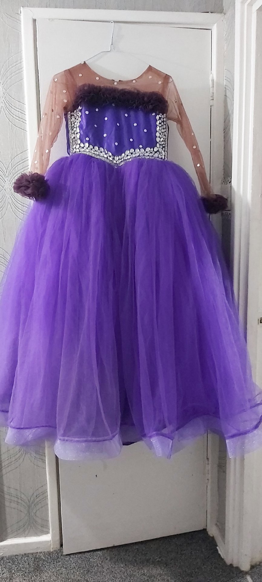 Purple Girls Party Dress with Tulle Skirt and Sequin Bodice, Unbranded, 10 years, Like New condition — preloved on SilentSale®