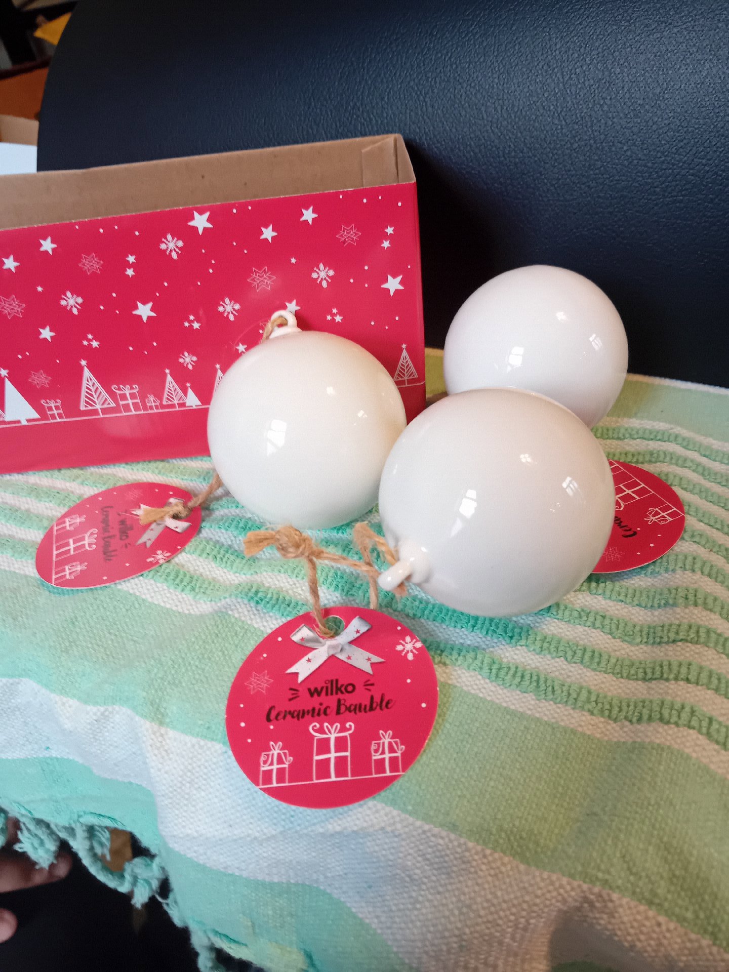 Wilko Ceramic Plain Baubles Set of 3, Wilko, Small, New condition — preloved on SilentSale®