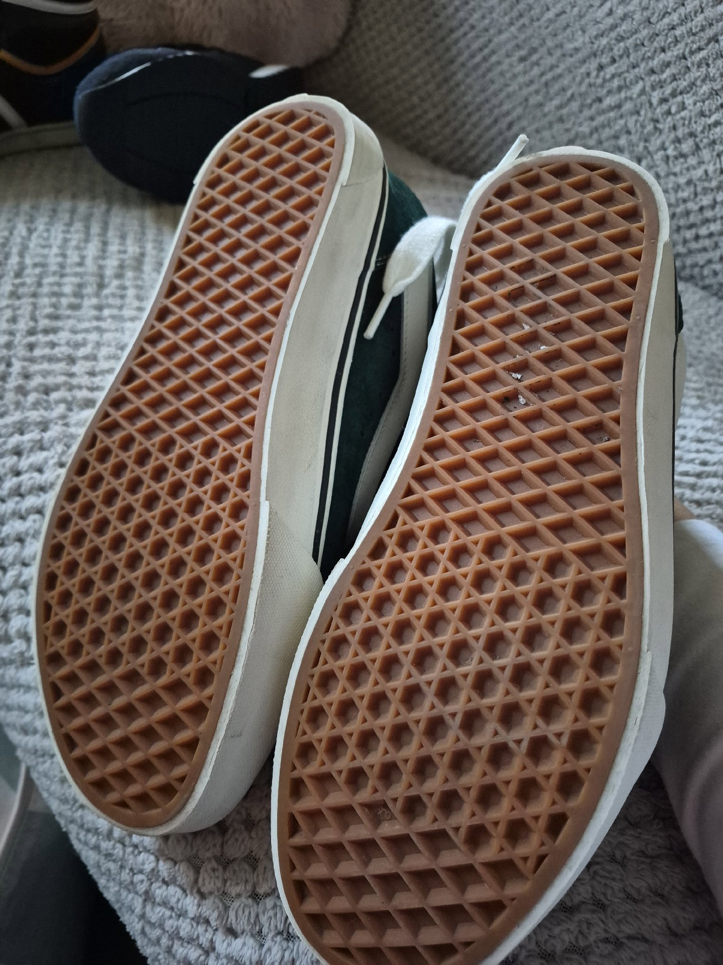 HeiQ Green and White Water-Repellent Trainers UK 8.5, HeiQ, 8.5, New condition — preloved on SilentSale®