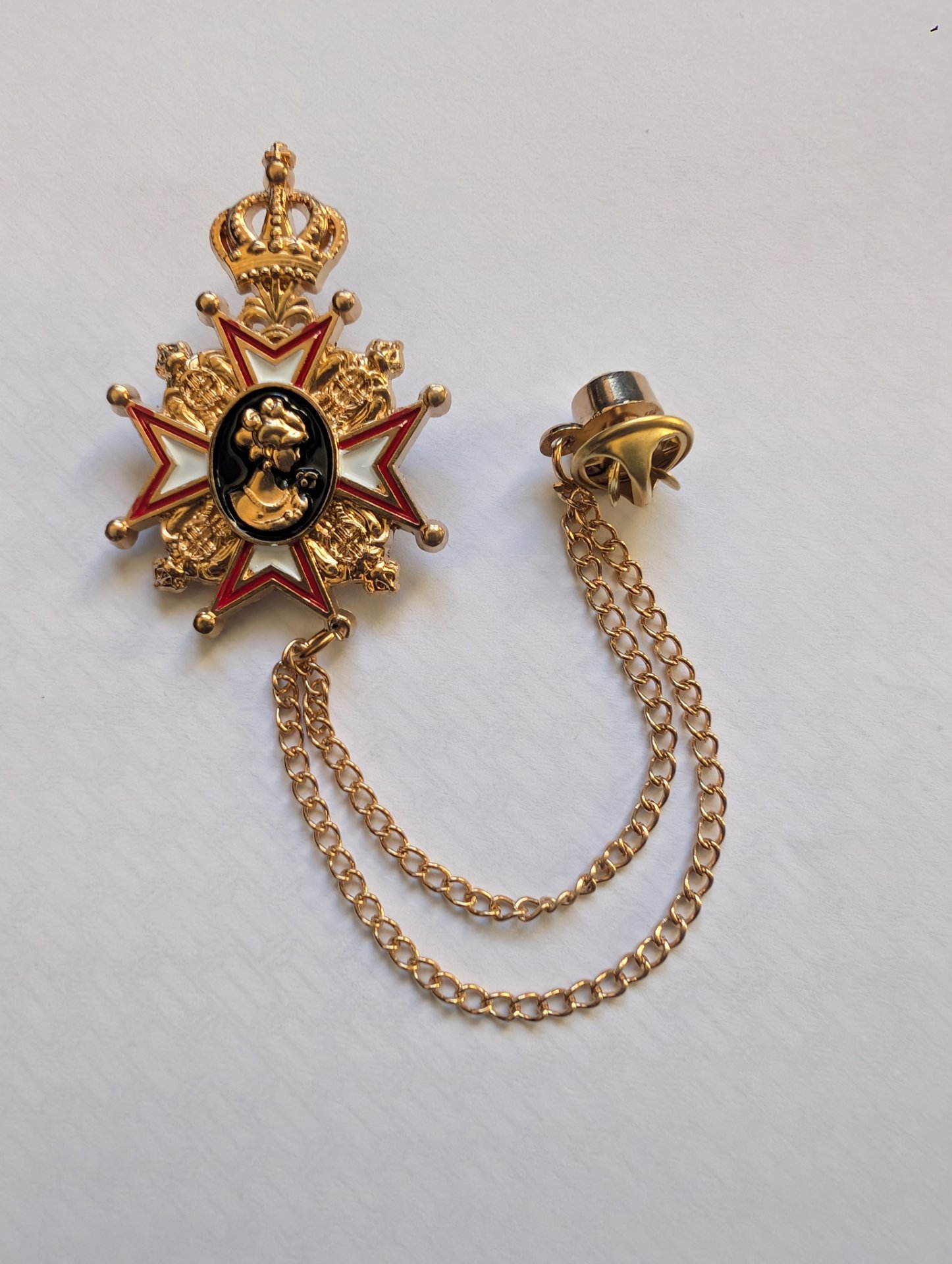 Knighthood Gold Cross Accessories Lapel Pin, with Chain and Boxed, Knighthood, One Size, Excellent condition — preloved on SilentSale®