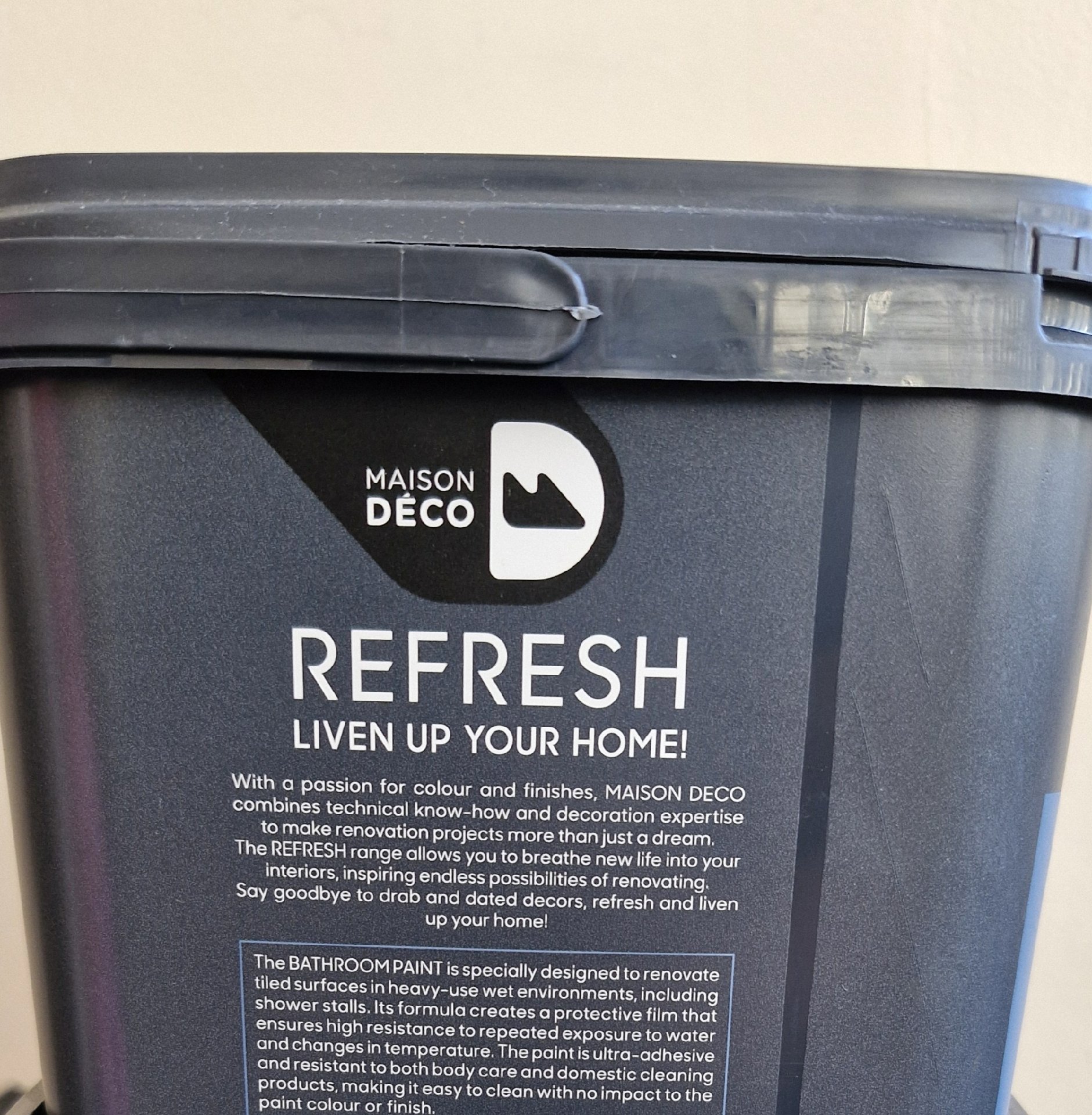 Maison Deco Refresh Zinc Satin Bathroom Paint 2L, Maison Deco, One Size, Excellent condition — preloved on SilentSale®