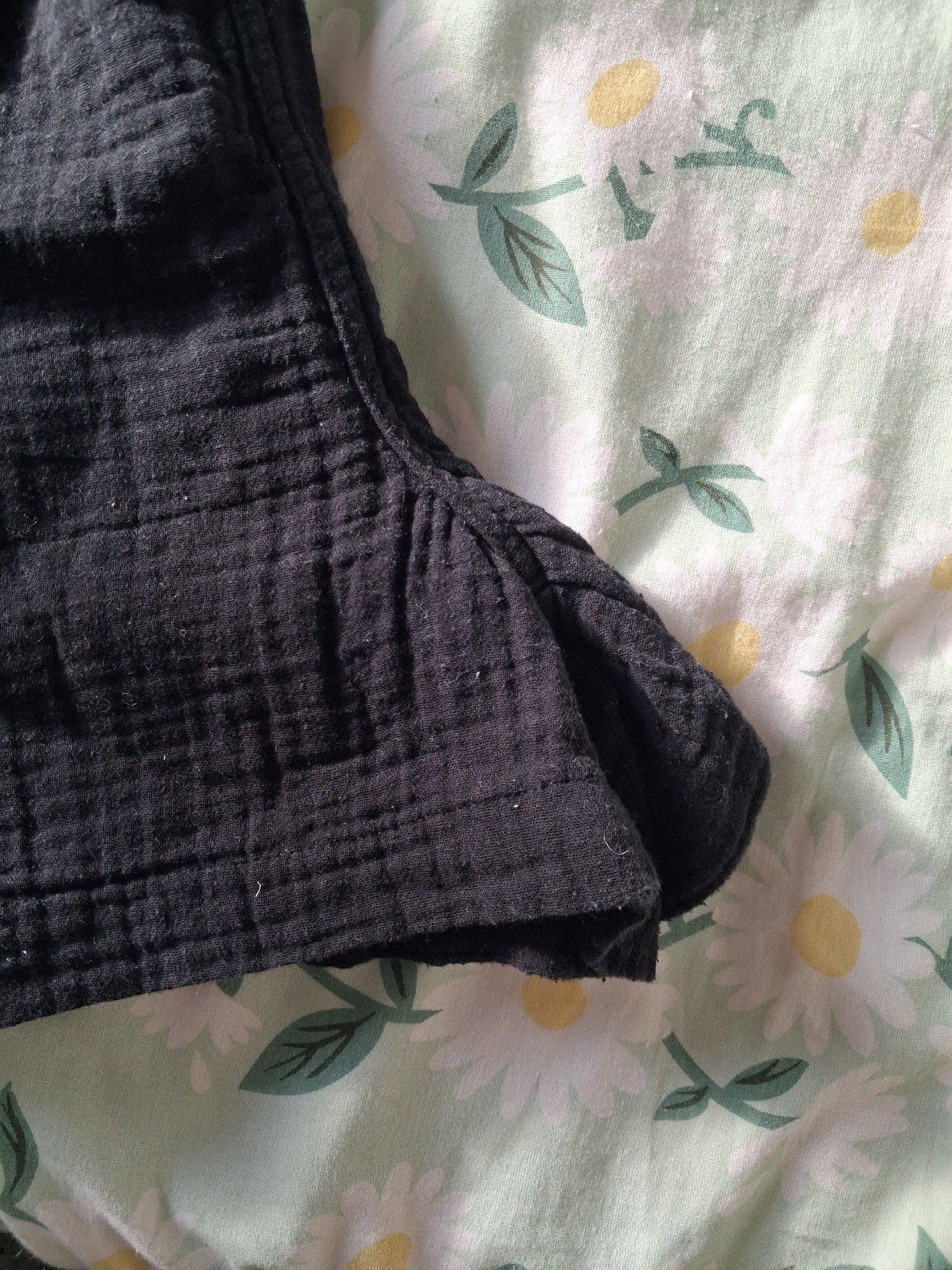 Black Cotton Casual Shorts, H&M, M, Excellent condition — preloved on SilentSale®