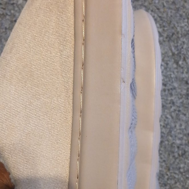 Suese faux indoor slippers, Unbranded, EU 42, New condition — preloved on SilentSale®