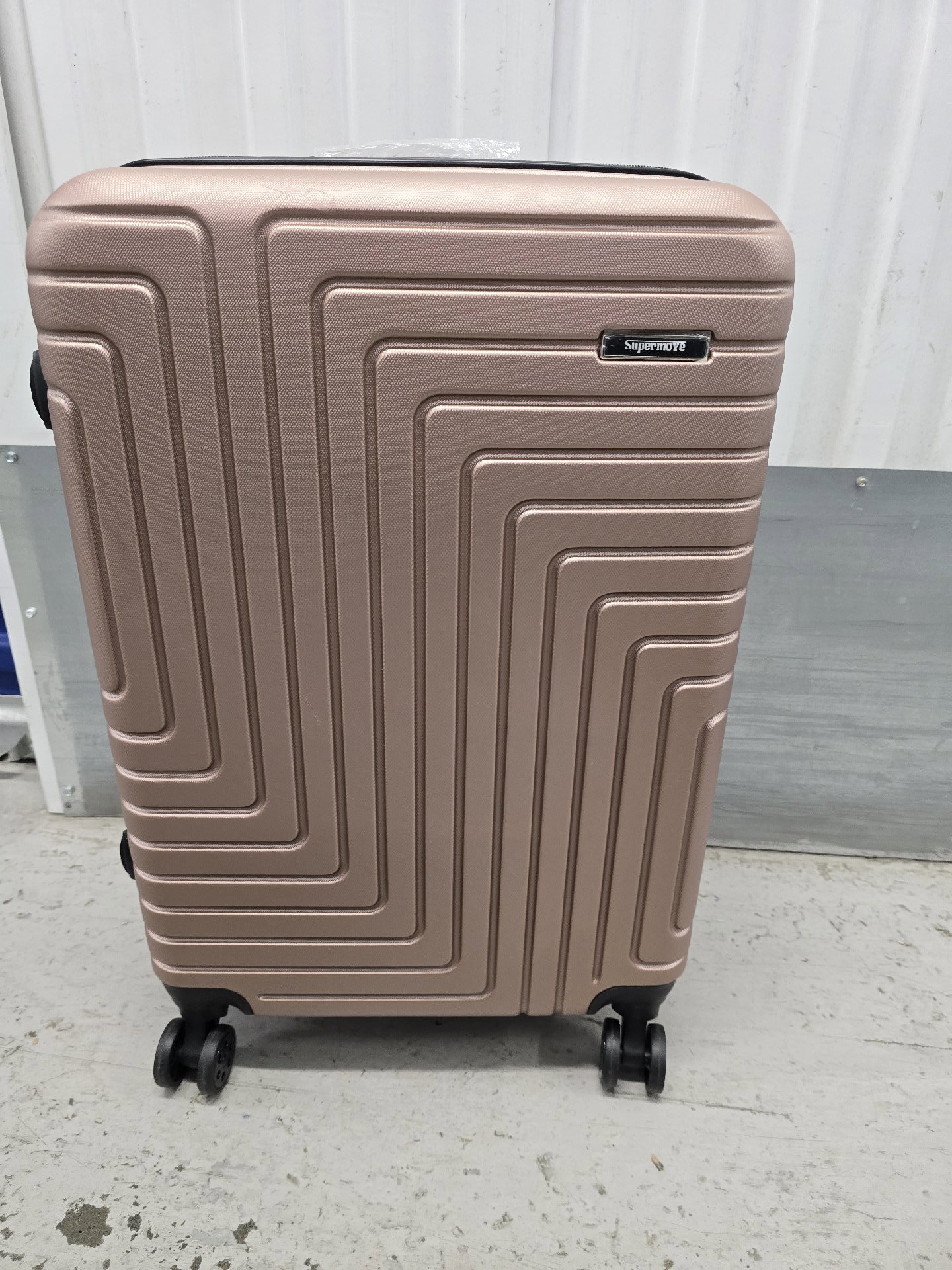 20 inches Supermoye Rose Gold Hard Shell Suitcase with Wheels, supermoye, Small, New condition — preloved on SilentSale®
