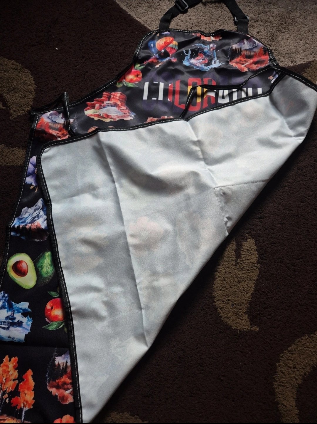 Colorado Printed Waterproof Apron with Pockets, Custom, One Size, New condition — preloved on SilentSale®